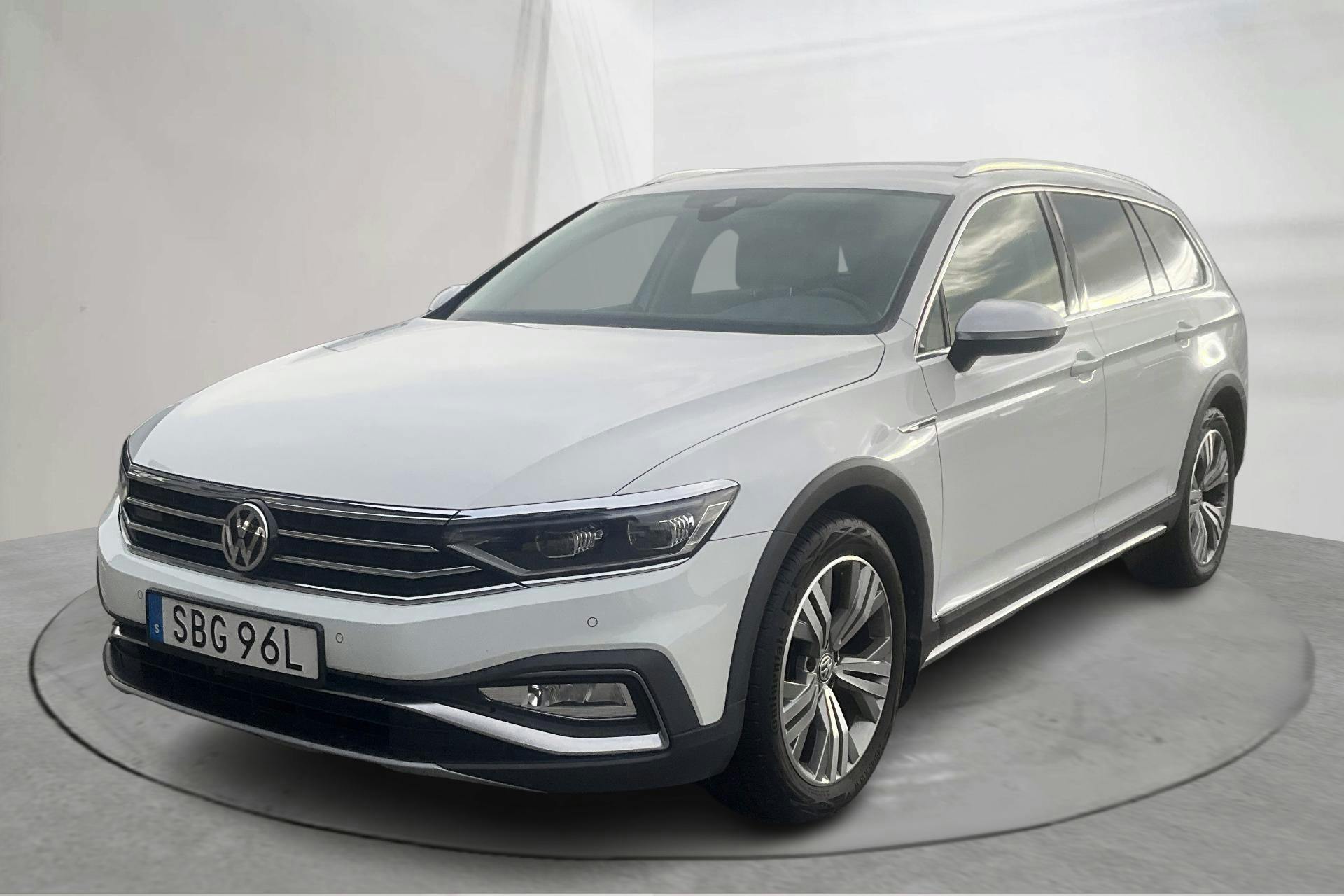 VW Passat Alltrack 2.0 TDI 4MOTION (190hk) - 78 790 km - Automaatne - valge - 2020