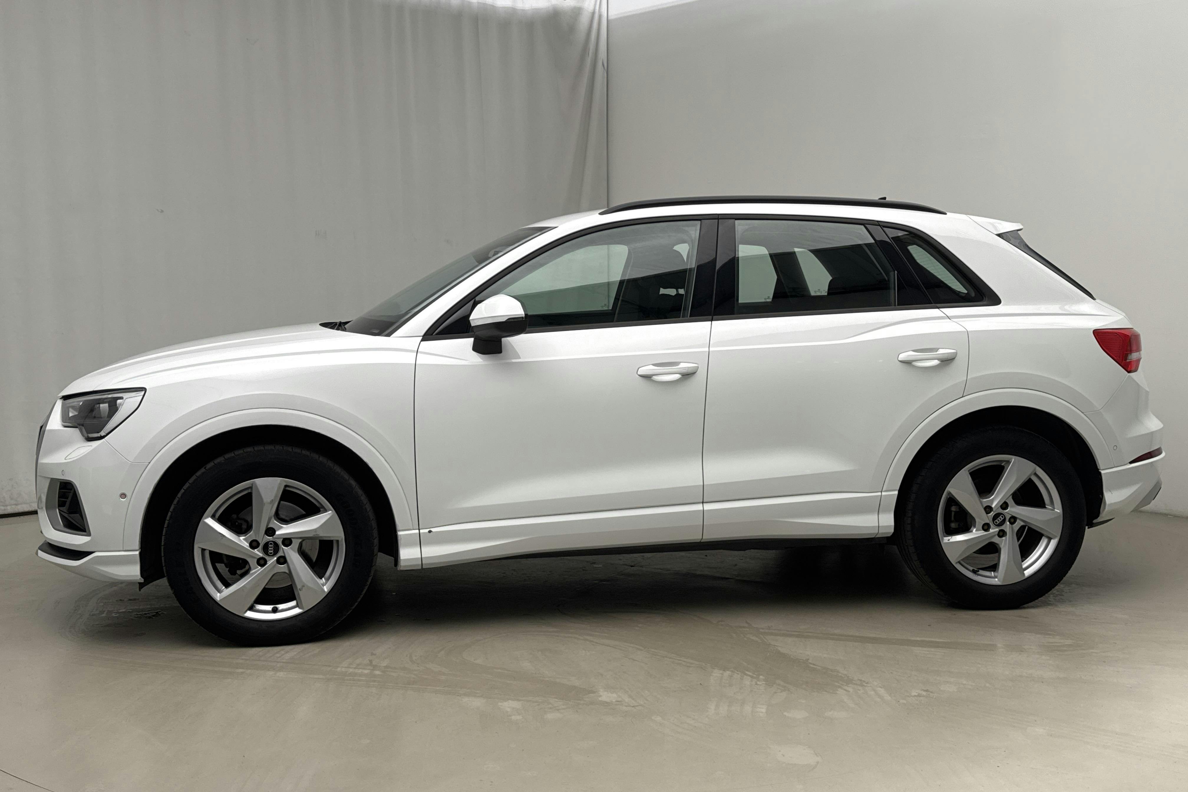 Presentation photo 2 of 18: Audi Q3 35 TFSI (150hk) - 89 660 km - Automatic - white - 2021