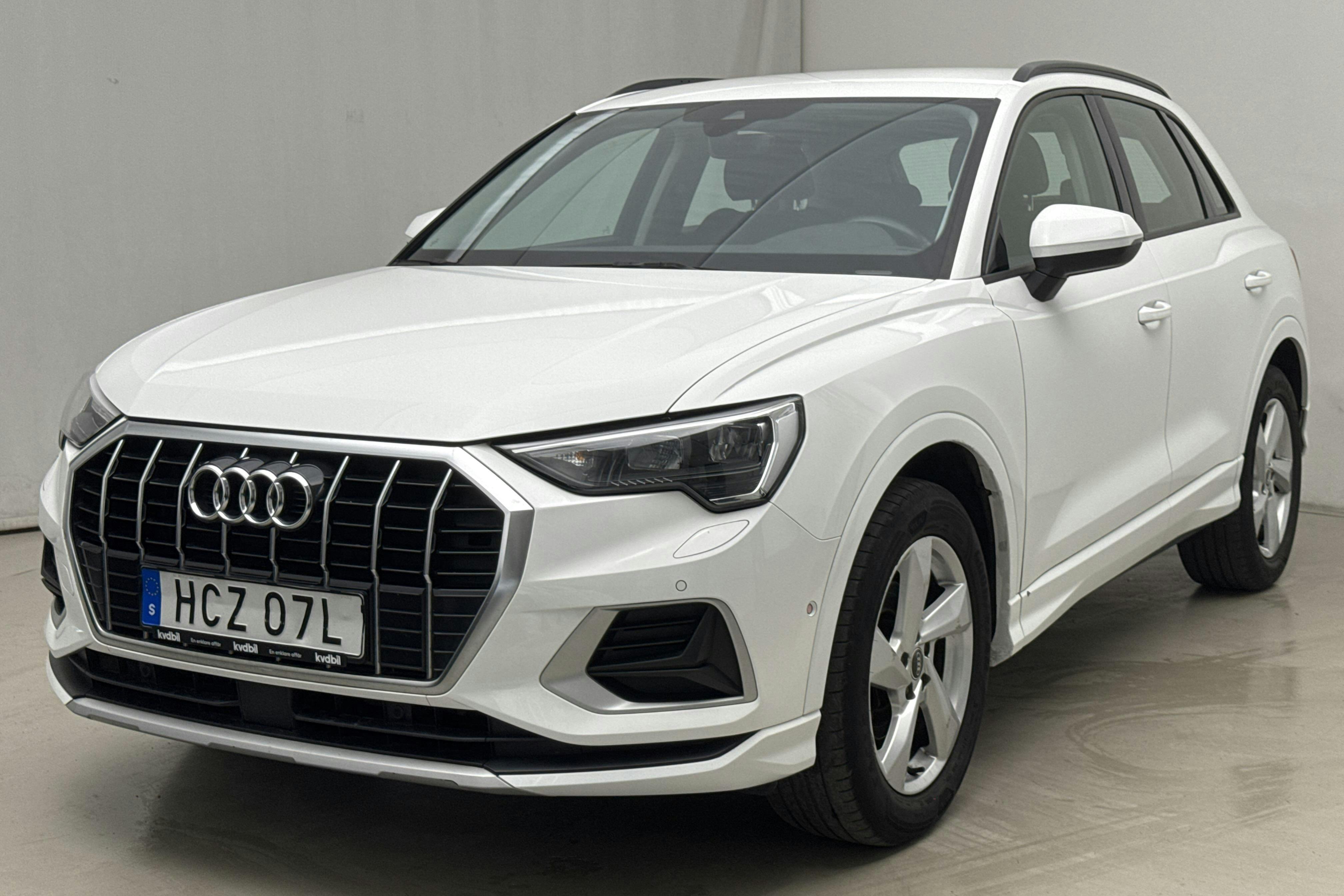 Presentation photo 1 of 18: Audi Q3 35 TFSI (150hk) - 89 660 km - Automatic - white - 2021