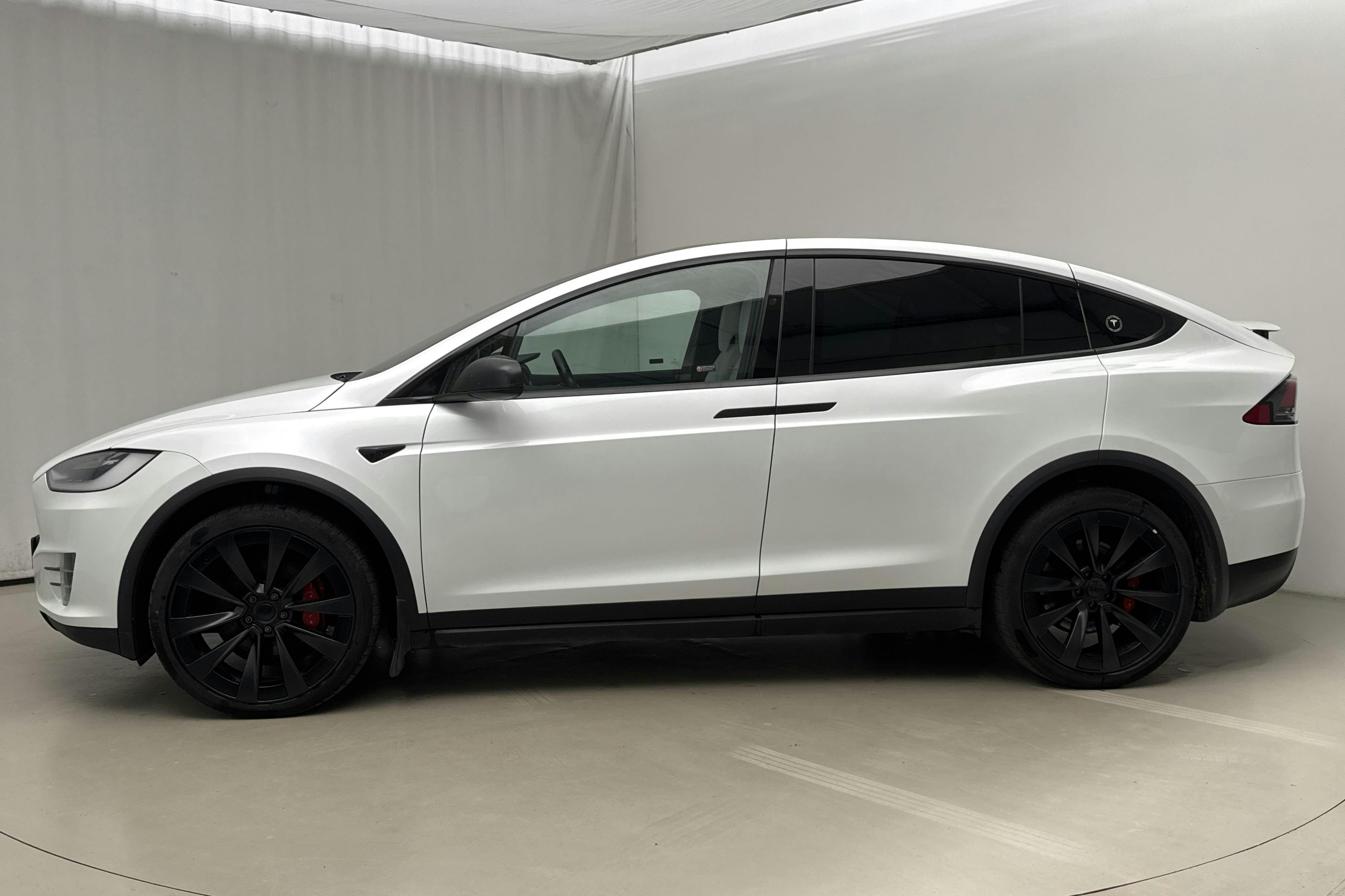 Presentation photo 2 of 23: Tesla Model X Dual Motor Performance AWD - 225 920 km - Automatic - white - 2019