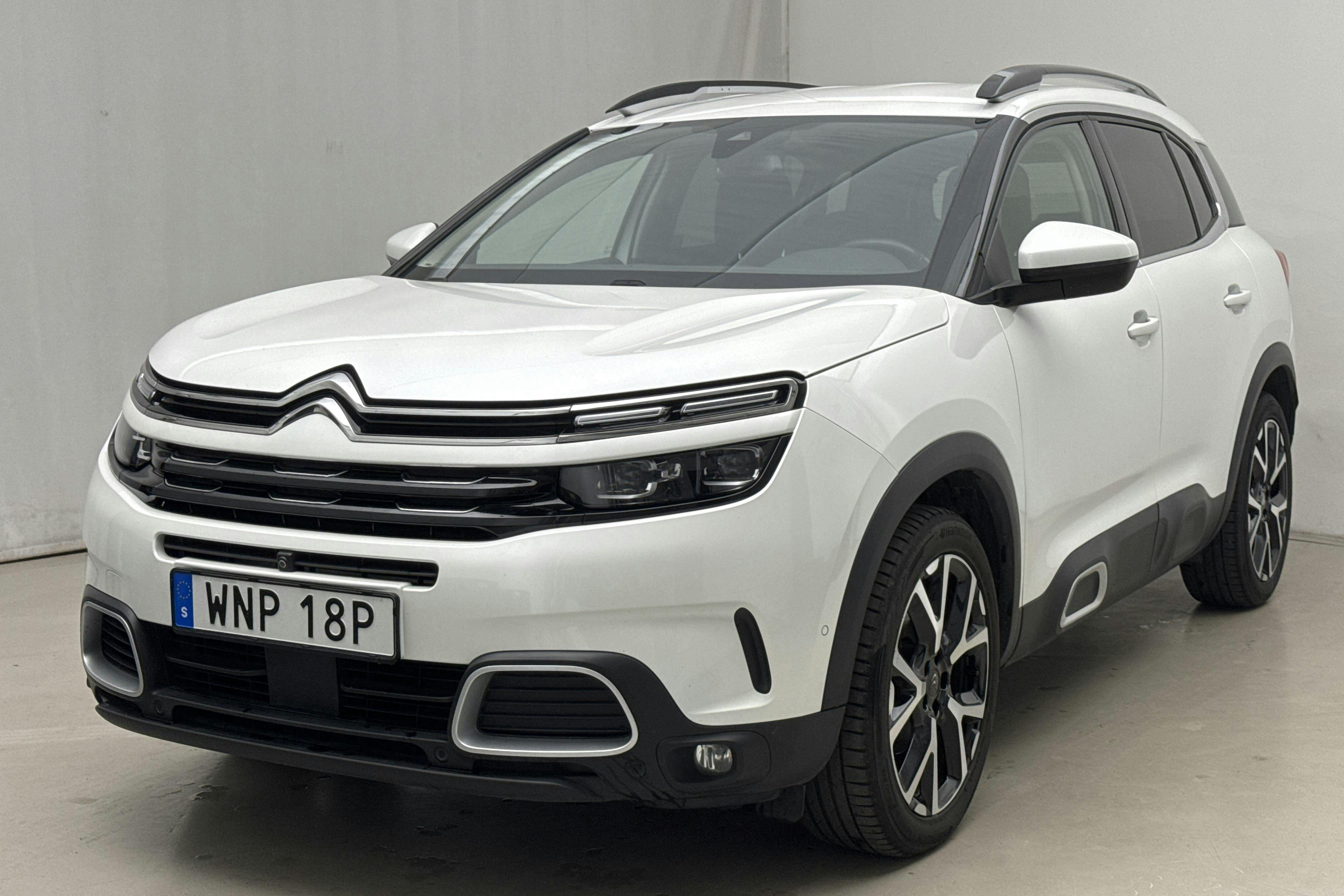 Presentationsfoto 1 av 19: Citroën C5 Aircross PureTech (130hk) - 9 125 mil - Automat - vit - 2021