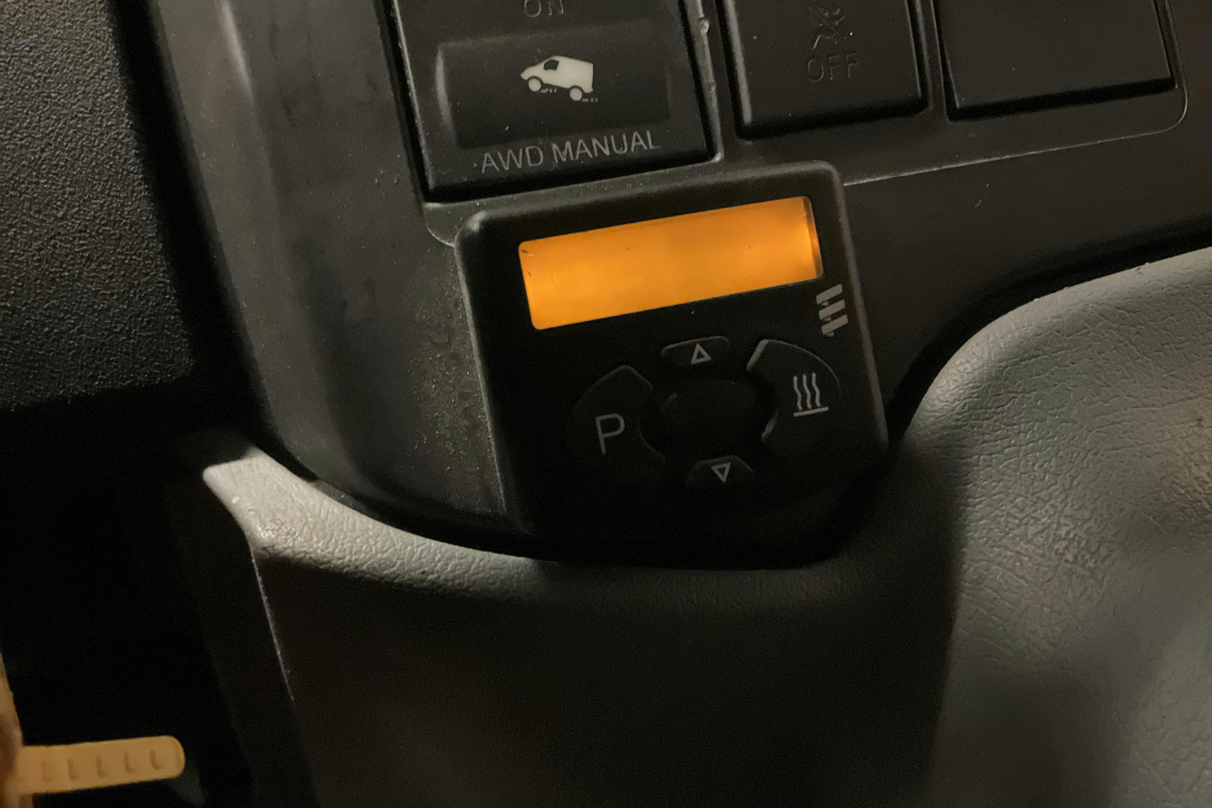 Presentationsfoto 16 av 16: Ford Transit 350 2.2 TDCi AWD Pickup (125hk) - 25 263 mil - Manuell - vit - 2012