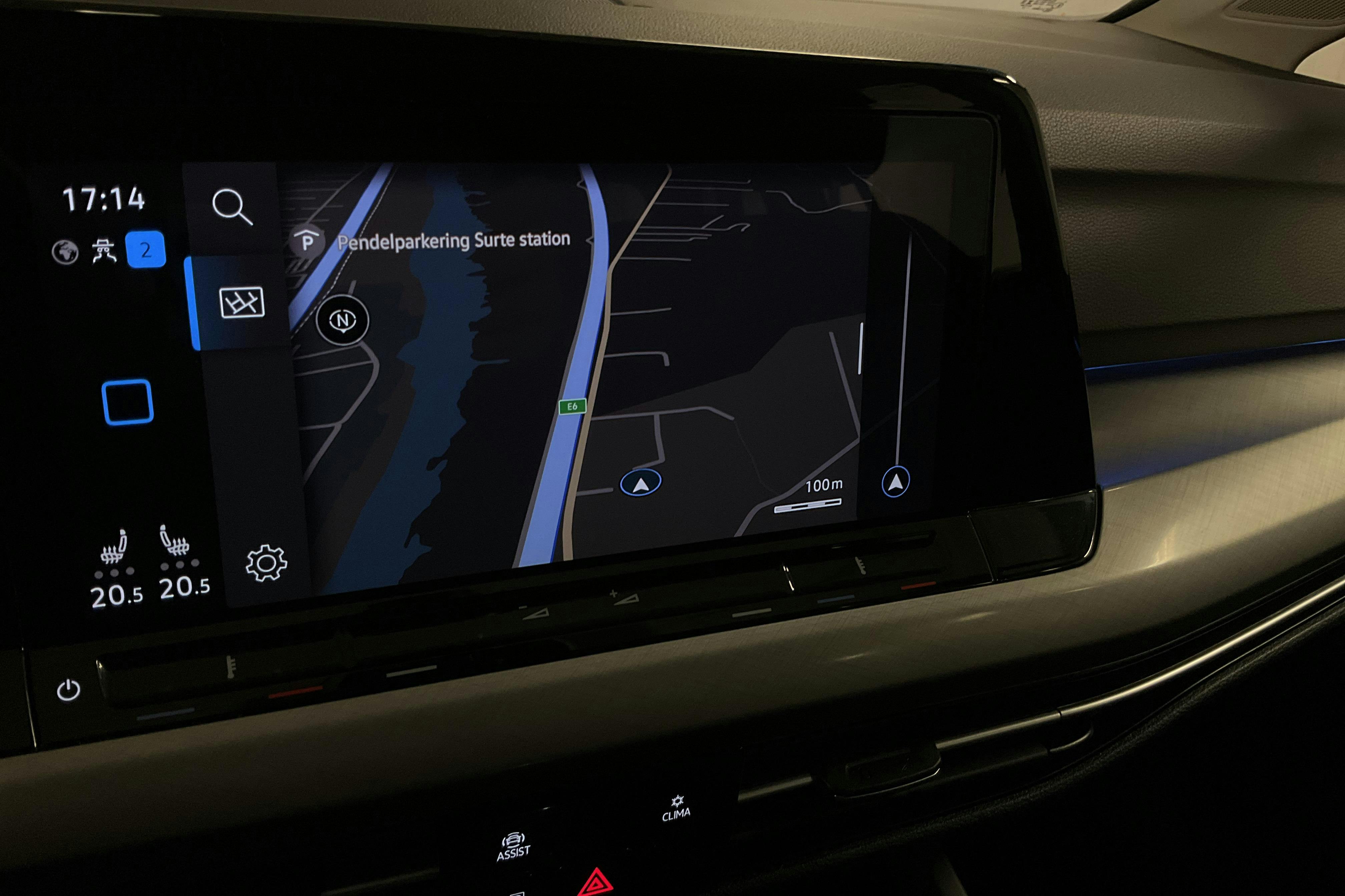 Esitlusfoto 13 aadressil 13: VW Golf VIII 1.5 eTSI Sportscombi (130hk) - 75 310 km - Automaatne - hõbe - 2021