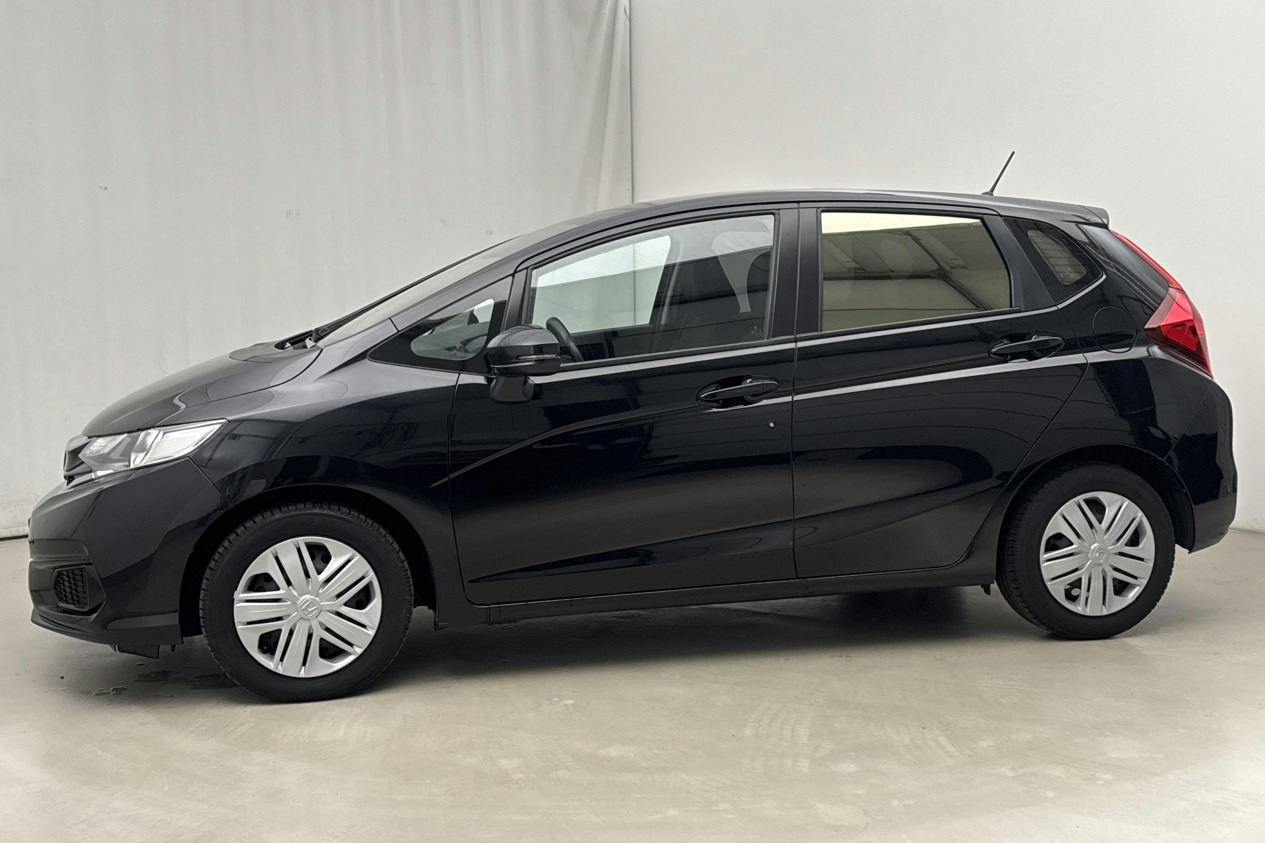 Presentationsfoto 2 av 15: Honda Jazz 1.3 (102hk) - 10 408 mil - Manuell - svart - 2018