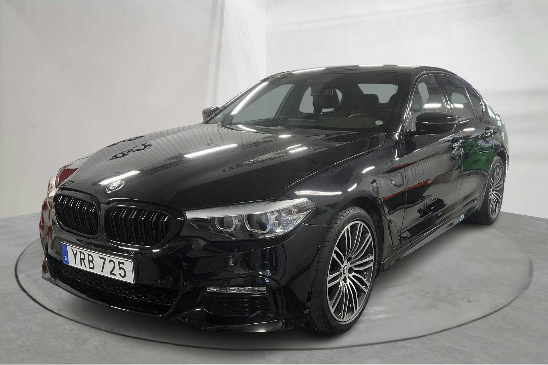 Presentation photo 1 of 14: BMW 520d xDrive Sedan, G30 (190hk) - 44 080 km - Automatic - black - 2018