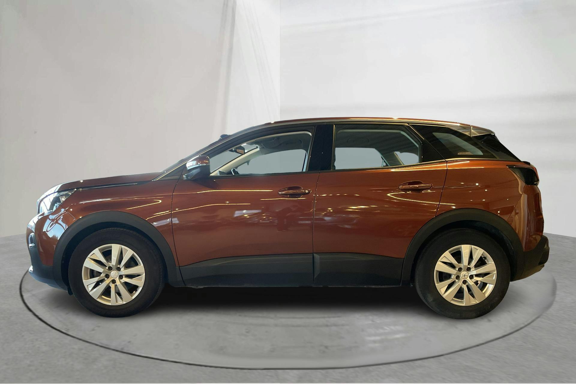 Presentation photo 2 of 15: Peugeot 3008 1.2 PureTech (130hk) - 147 380 km - Manual - 2019
