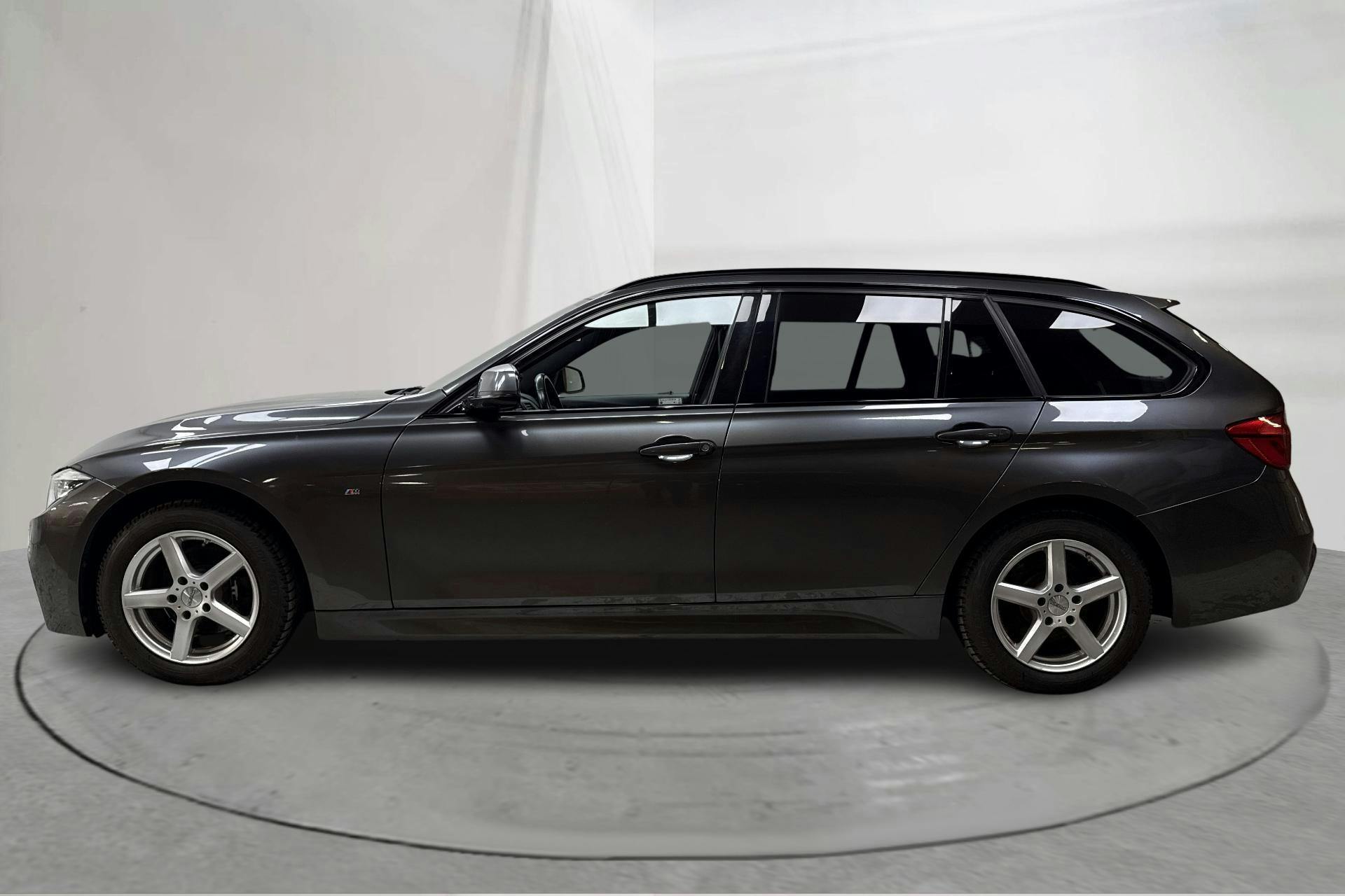 Presentation photo 2 of 16: BMW 320d xDrive Touring, F31 (190hk) - 153 920 km - Automatic - gray - 2019