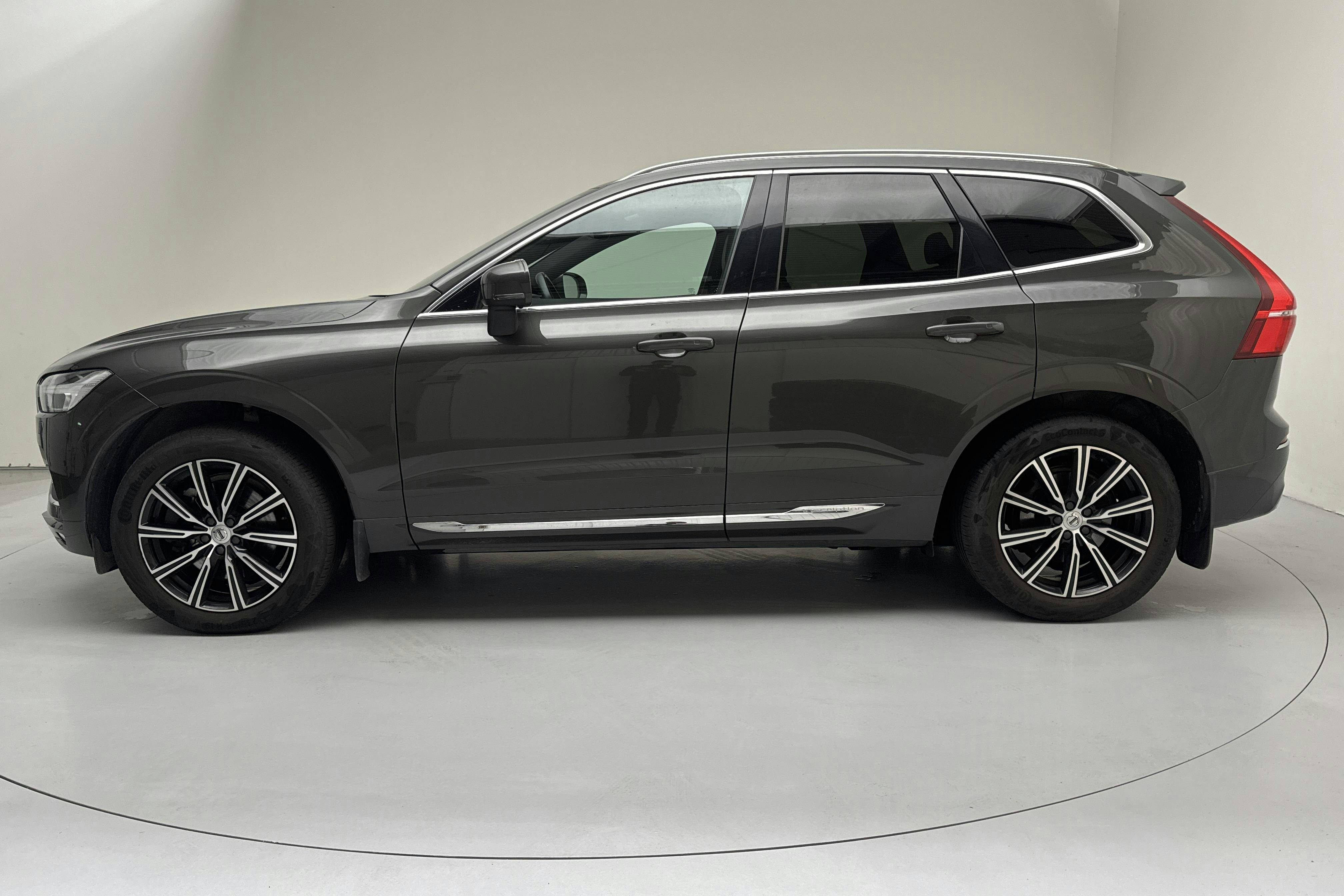 Presentation photo 2 of 18: Volvo XC60 B4 AWD Mildhybrid, Diesel (197hk) - 119 220 km - Automatic - Dark Grey - 2020