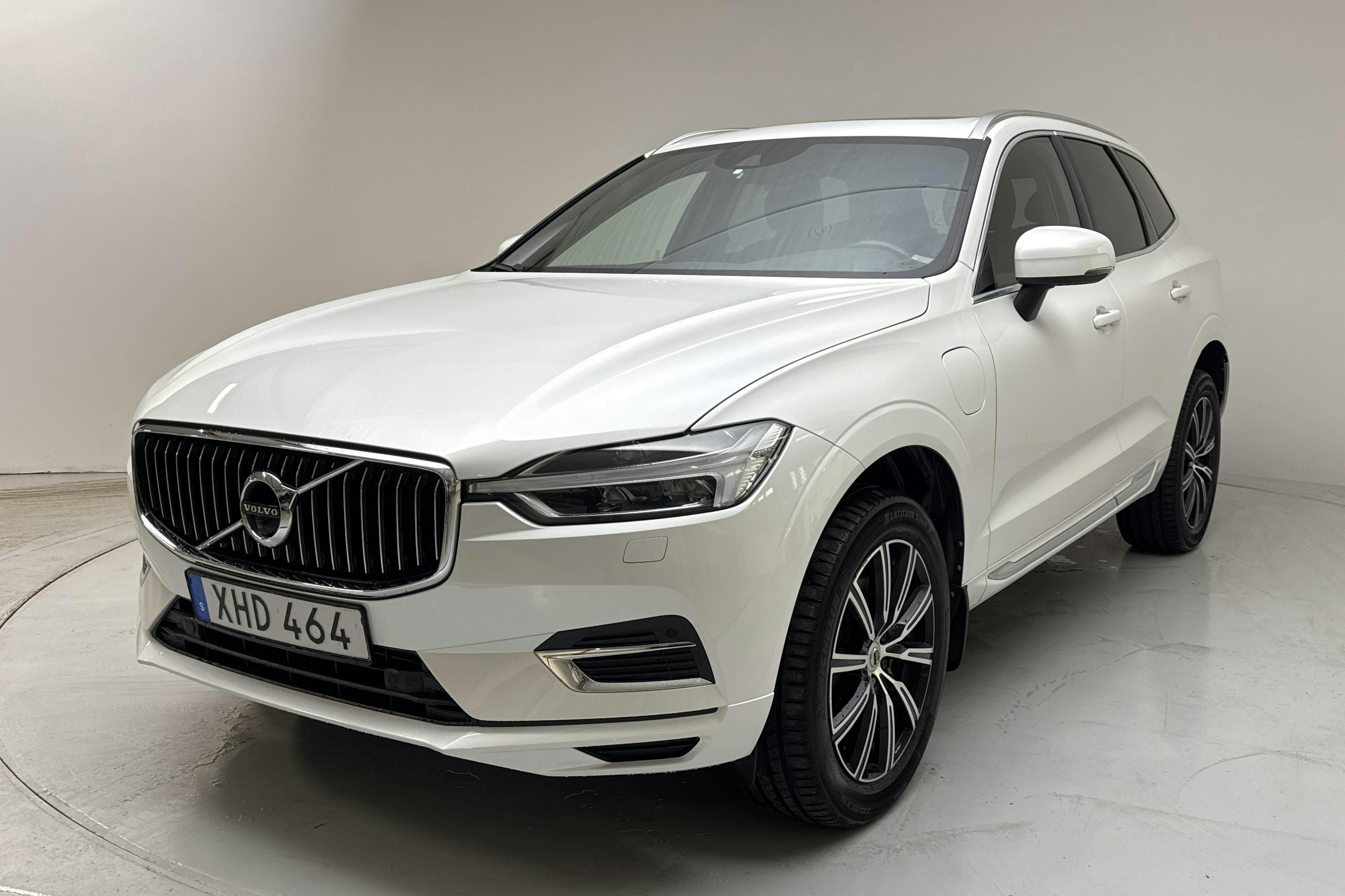 Presentationsfoto 1 av 19: Volvo XC60 T8 AWD Twin Engine (408hk) - 14 323 mil - Automat - vit - 2018