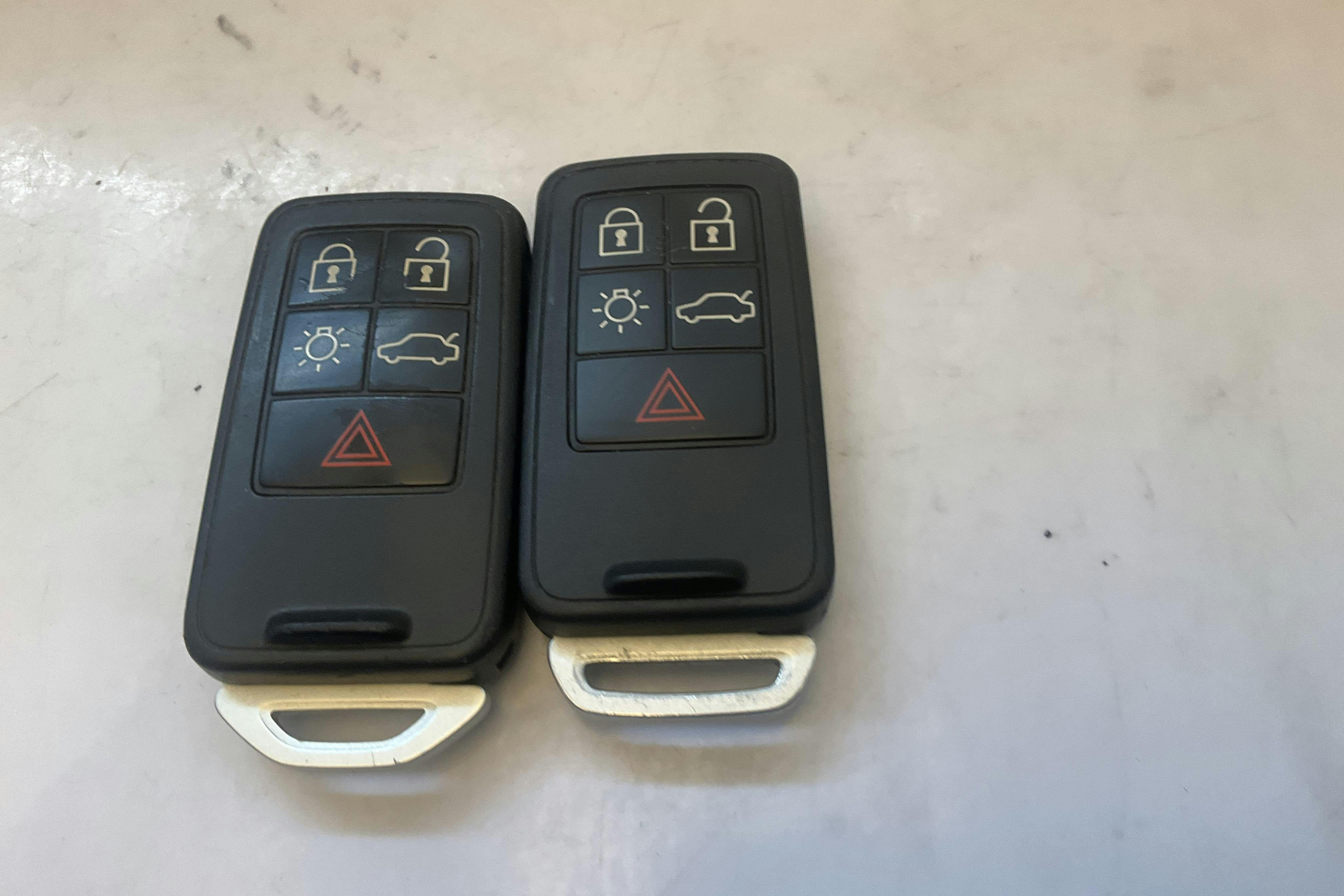 Presentationsfoto 14 av 14: Volvo V40 T2 (122hk) - 10 743 mil - Automat - vit - 2017