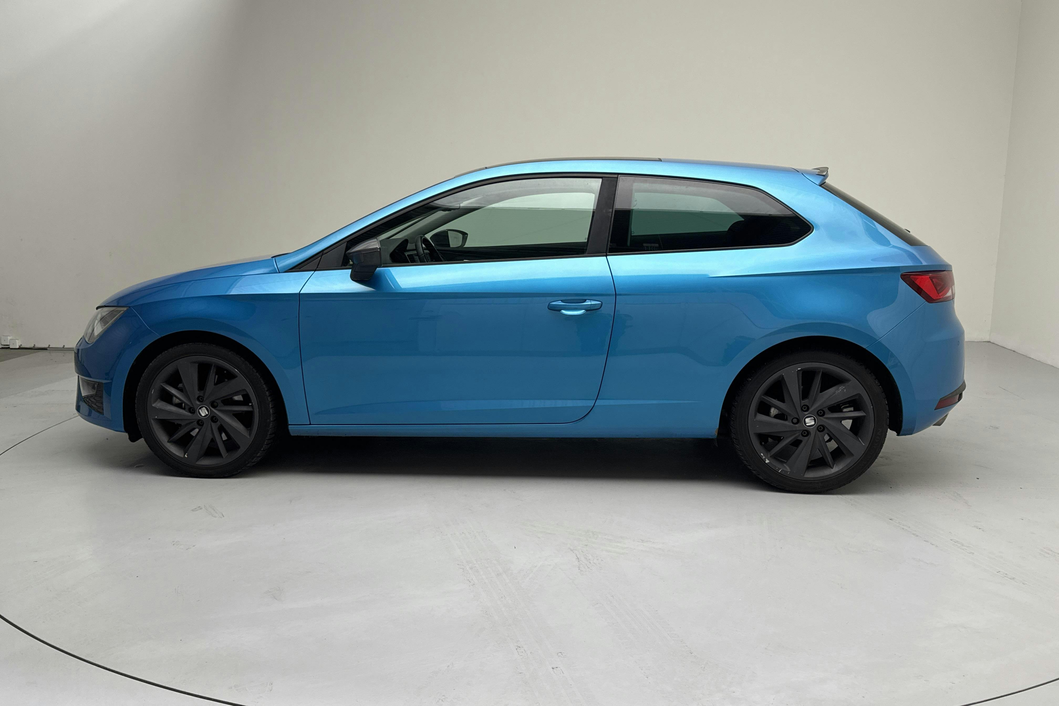 Presentation photo 2 of 14: Seat Leon 1.8 TSI SC (180hk) - 171 780 km - Manual - blue - 2014