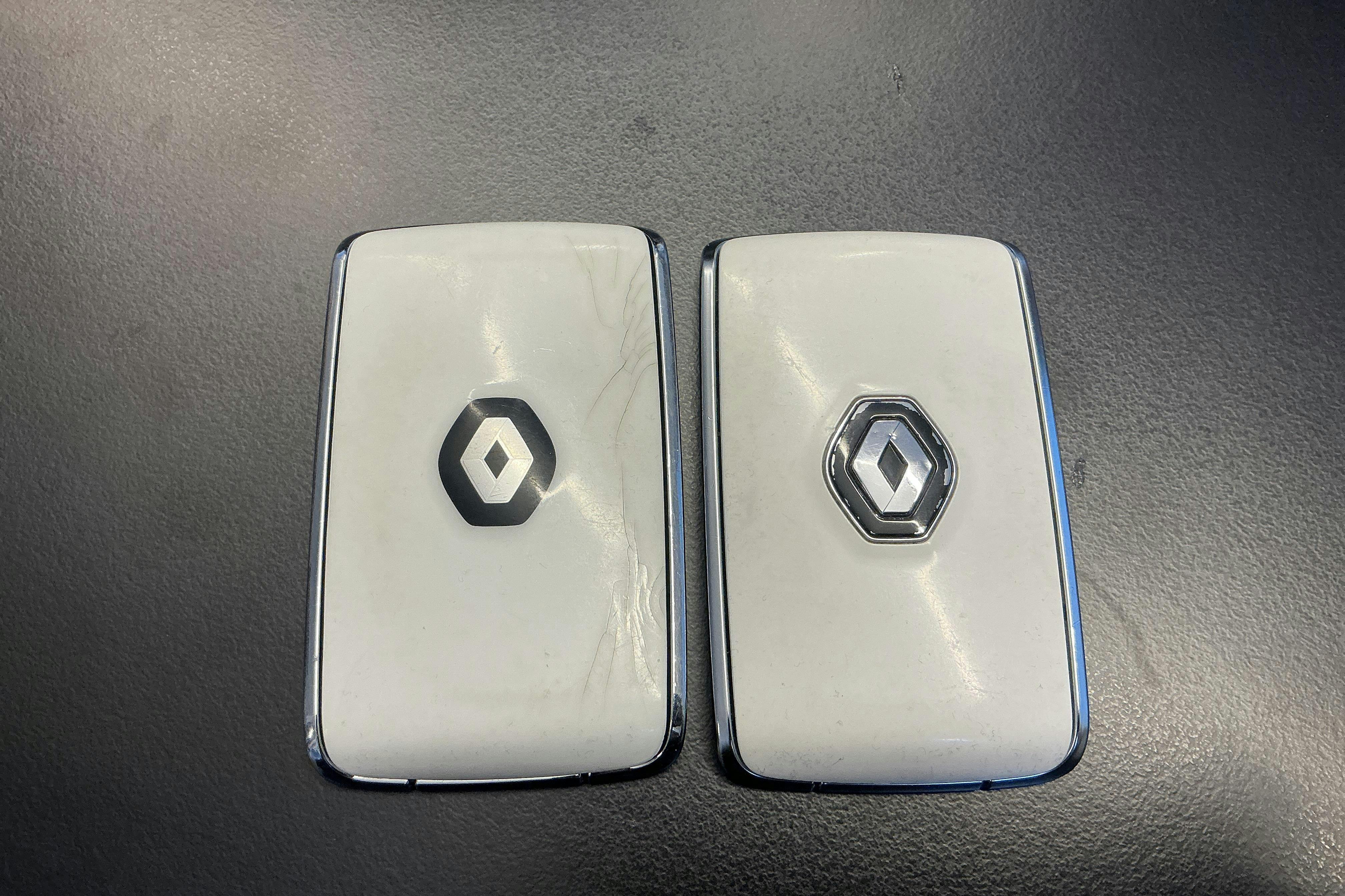 Presentation photo 15 of 15: Renault Mégane 1.2 TCe 5dr (130hk) - 137 950 km - Manual - silver - 2016