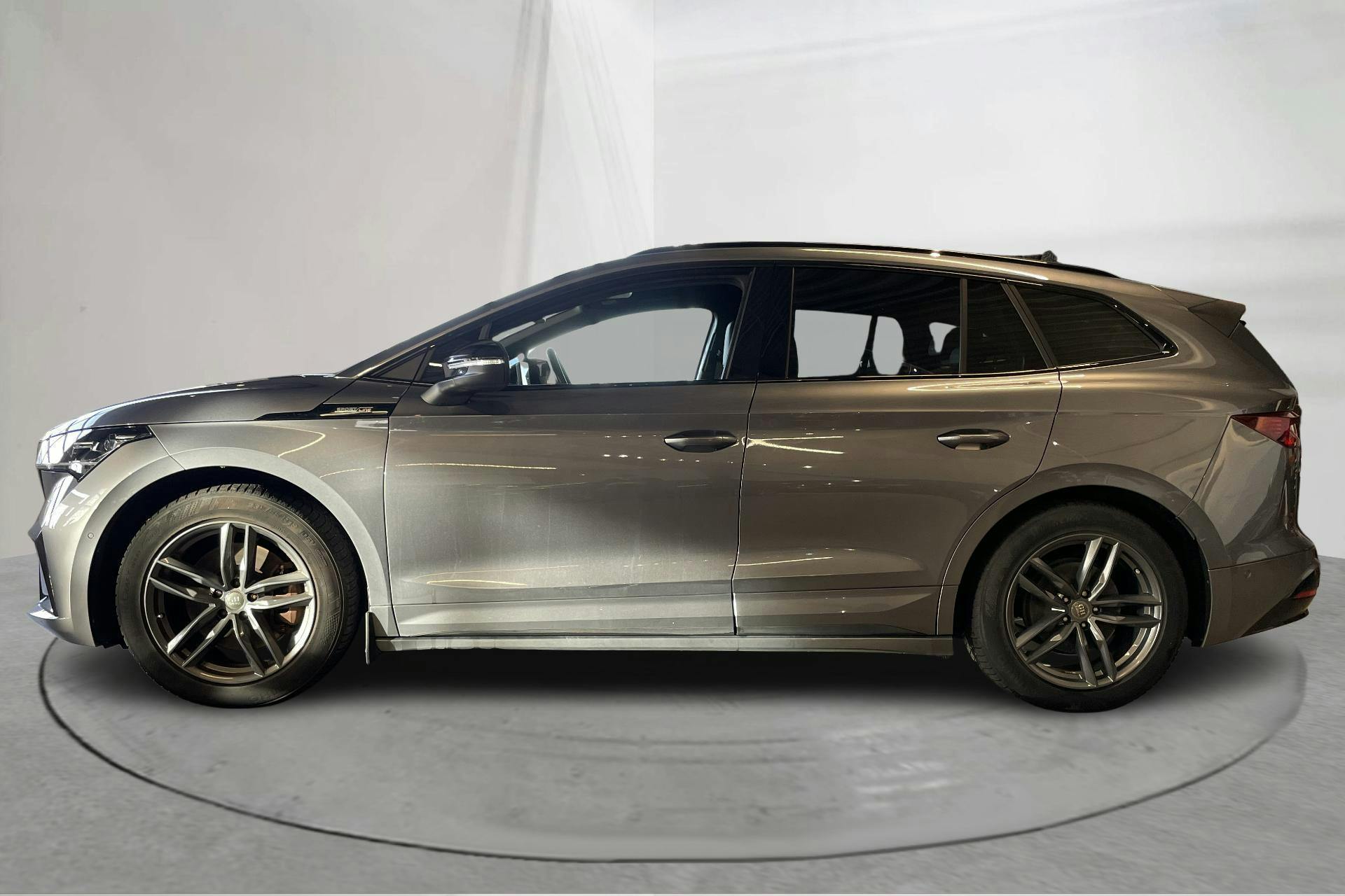 Presentationsfoto 2 av 17: Skoda Enyaq iV 80x (265hk) - 10 025 mil - Automat - grå - 2022