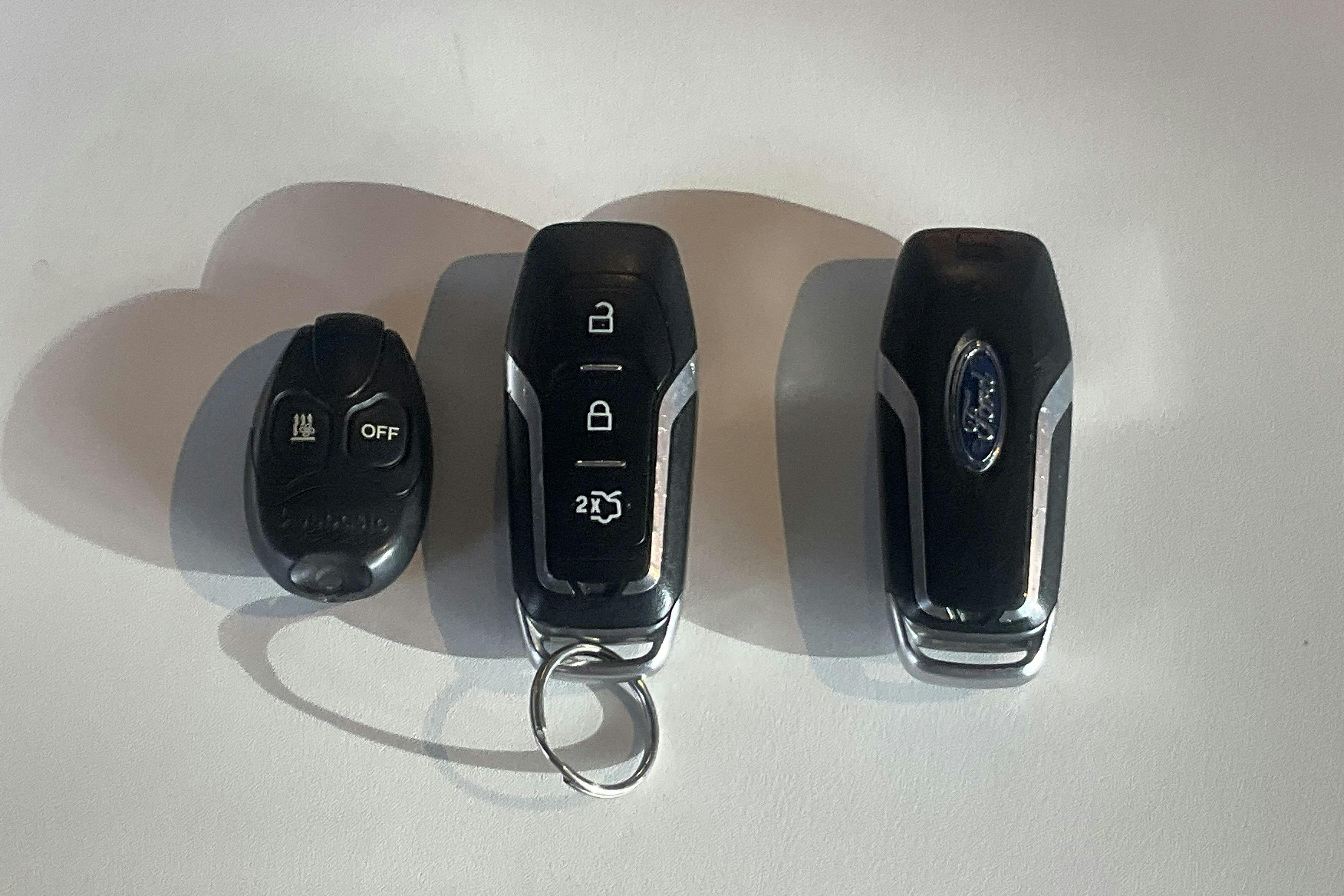 Presentation photo 18 of 18: Ford S-MAX 2.0 TDCi AWD (180hk) - 96 730 km - Automatic - red - 2017