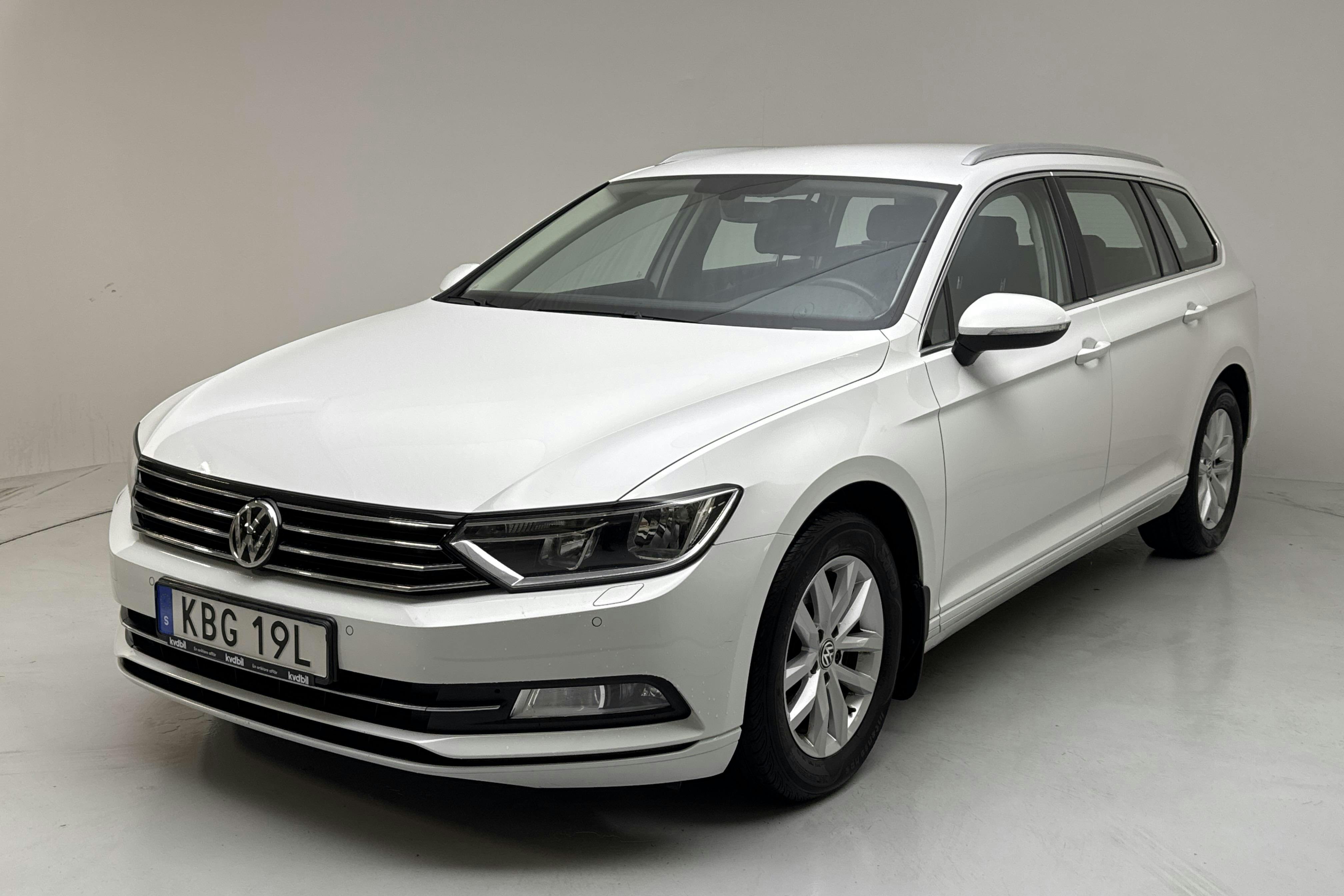 Presentation photo 1 of 14: VW Passat 1.5 TSI Sportscombi (150hk) - 118 660 km - Automatic - white - 2019