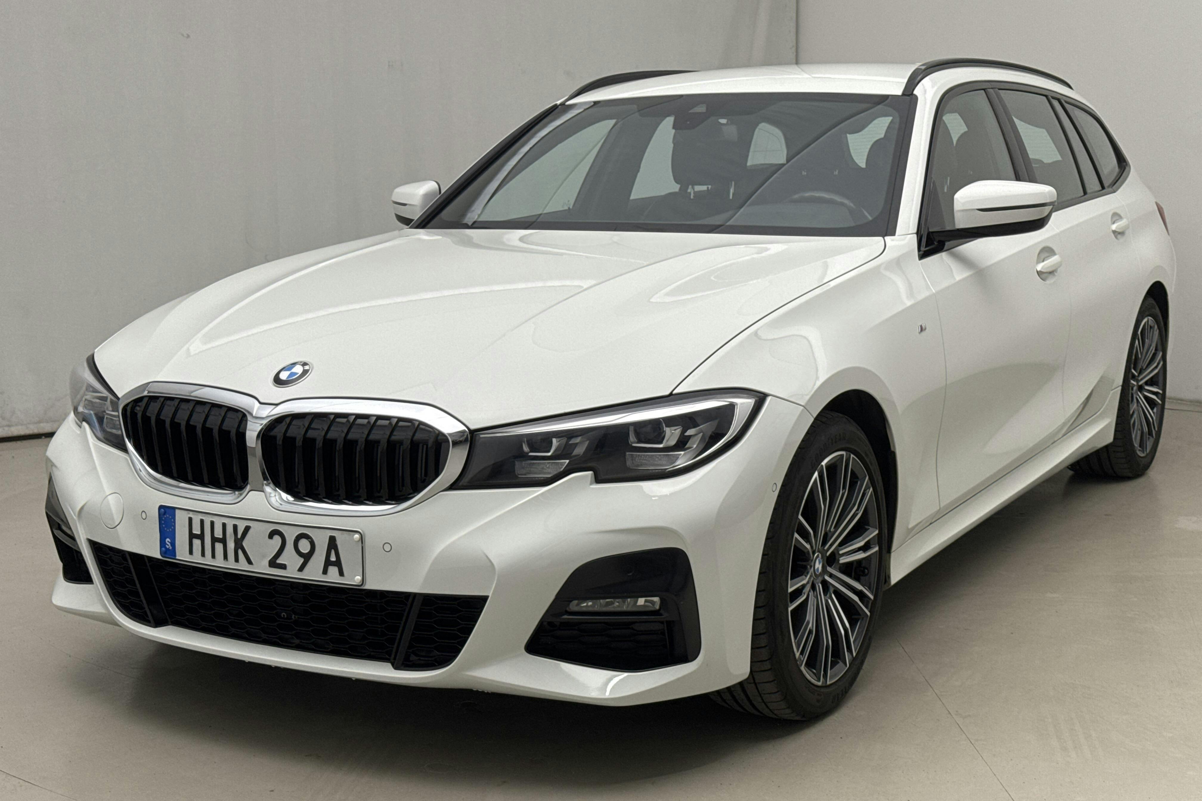 BMW 330i xDrive Touring, G21 (258hk) - 7 718 mil - Automat - vit - 2021