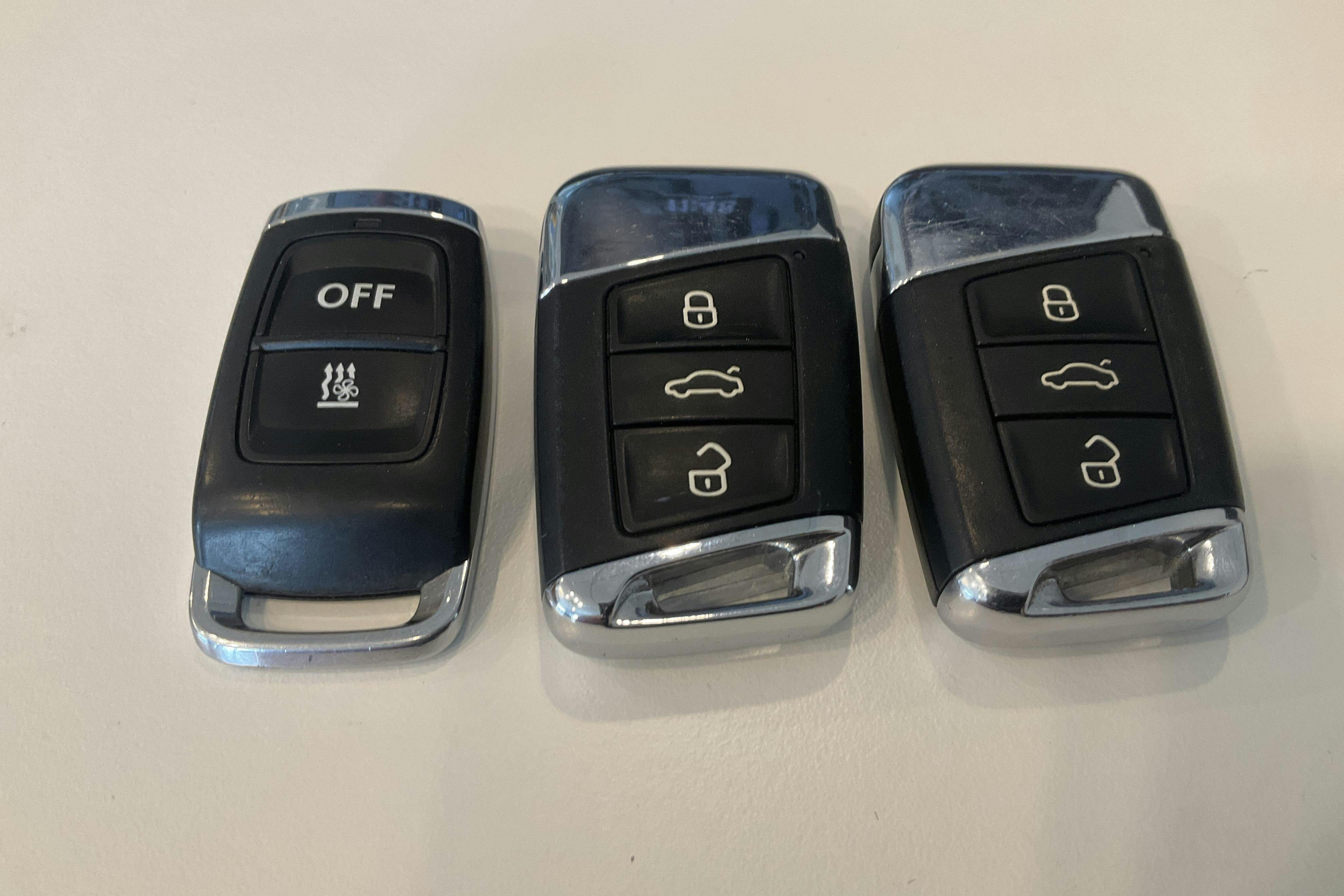 Presentationsfoto 15 av 15: VW VOLKSWAGEN, - 24 685 mil - Manuell - svart - 2018