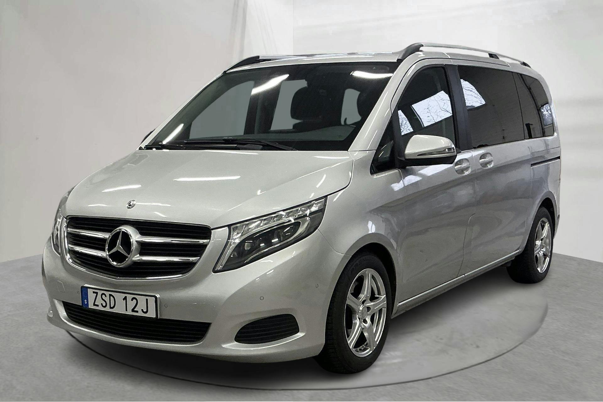 Presentation photo 1 of 16: Mercedes V 250 d W447 (190hk) - 253 510 km - Automatic - silver - 2018
