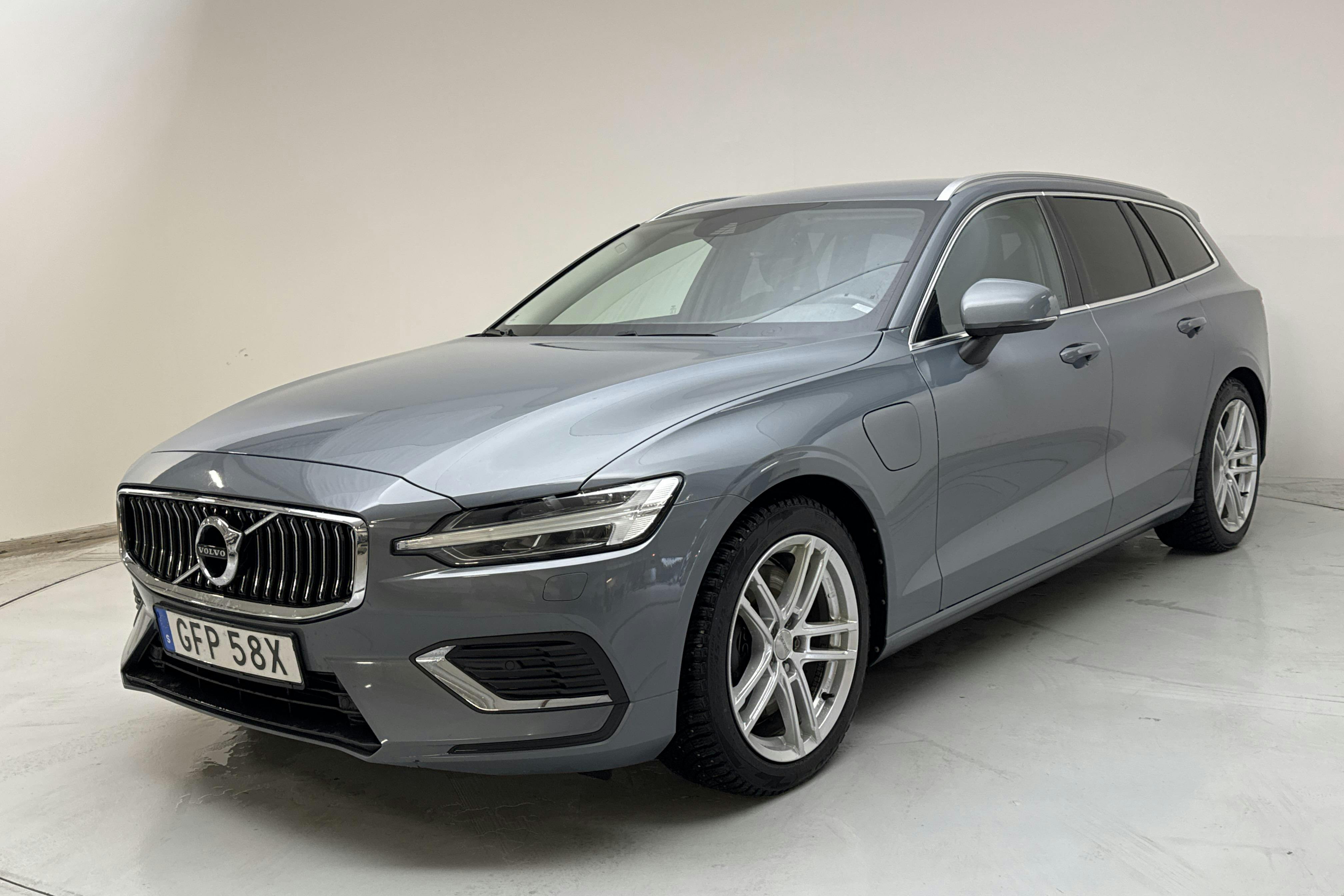 Volvo V60 T6 AWD Twin Engine (340hk) - 11 816 mil - Automat - grå - 2022