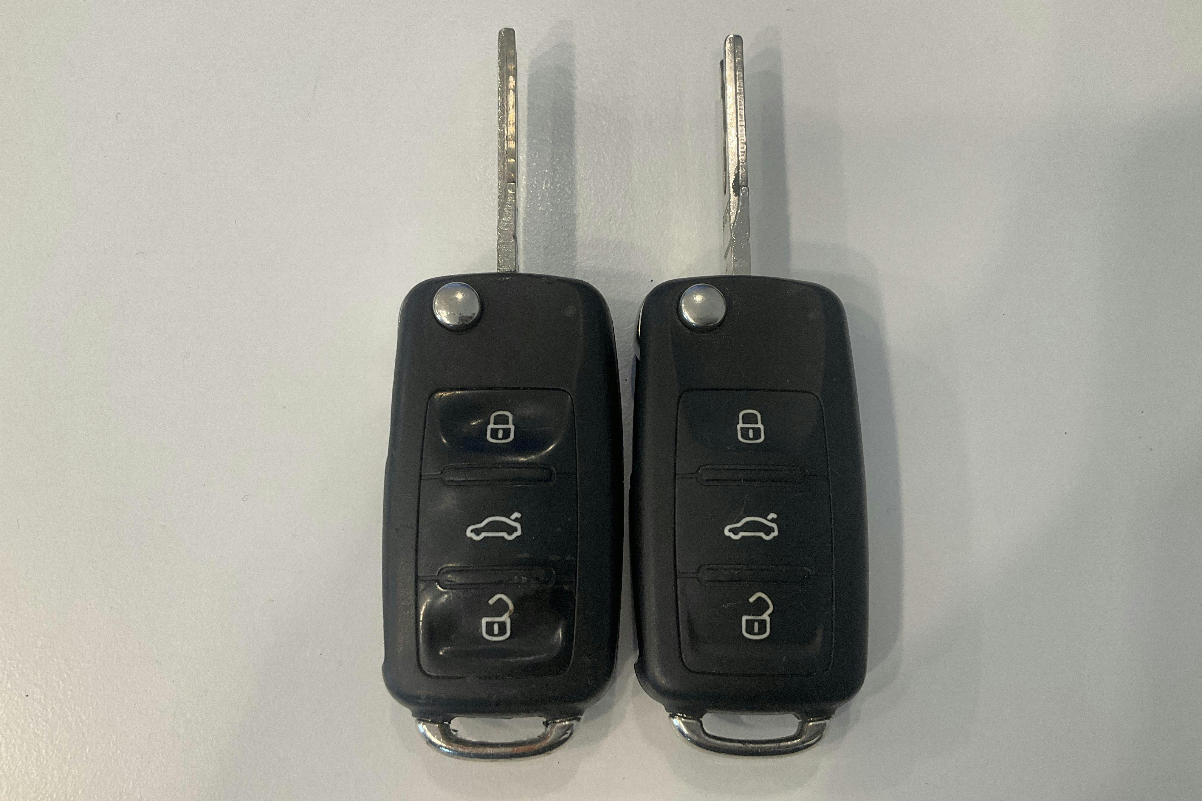 Presentation photo 13 of 13: VW Caddy 2.0 TDI Maxi Skåp (150hk) - 186 170 km - Automatic - white - 2017