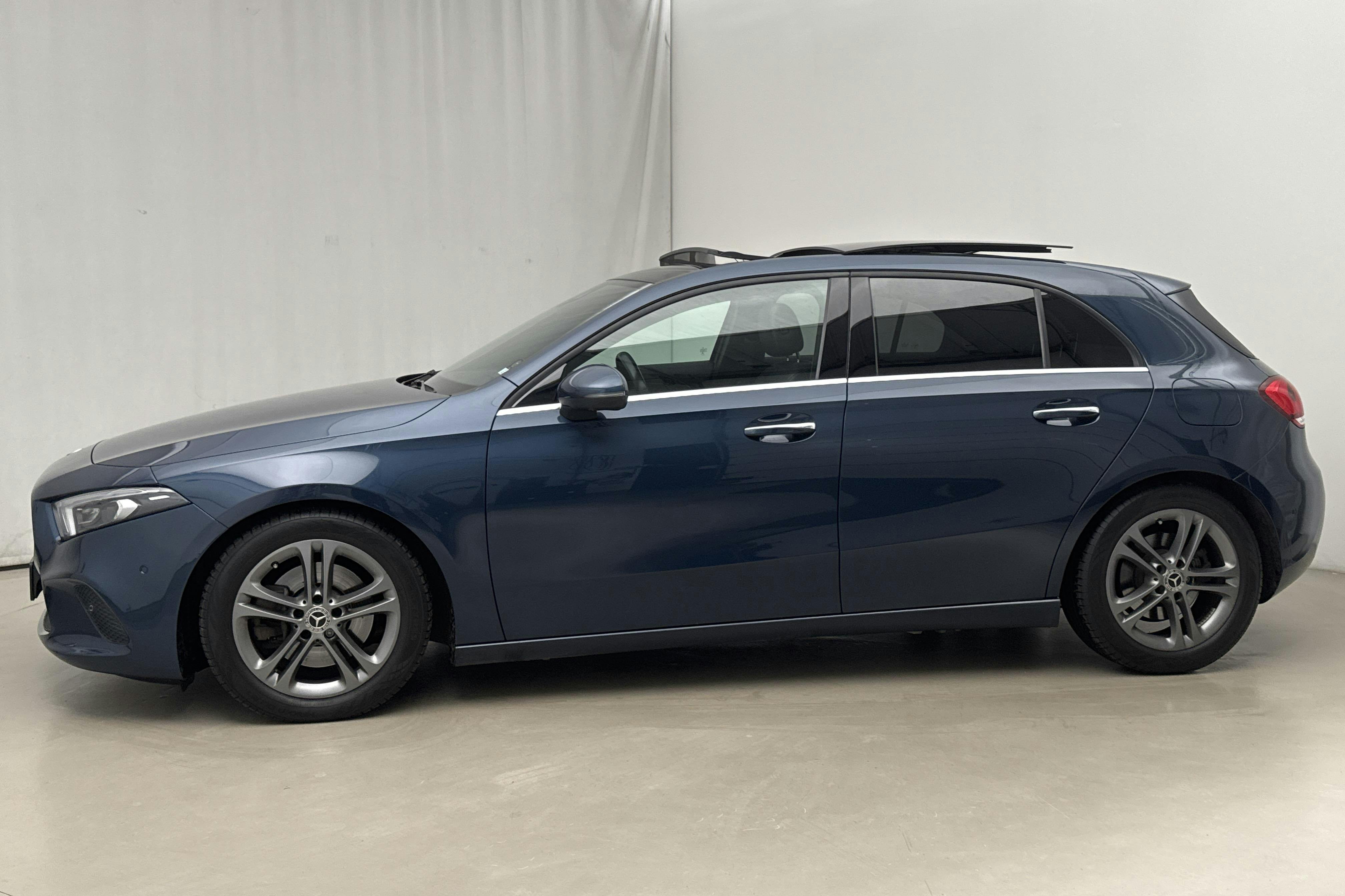 Presentation photo 2 of 23: Mercedes A 220 4MATIC 5dr W177 (190hk) - 134 160 km - Automatic - blue - 2019