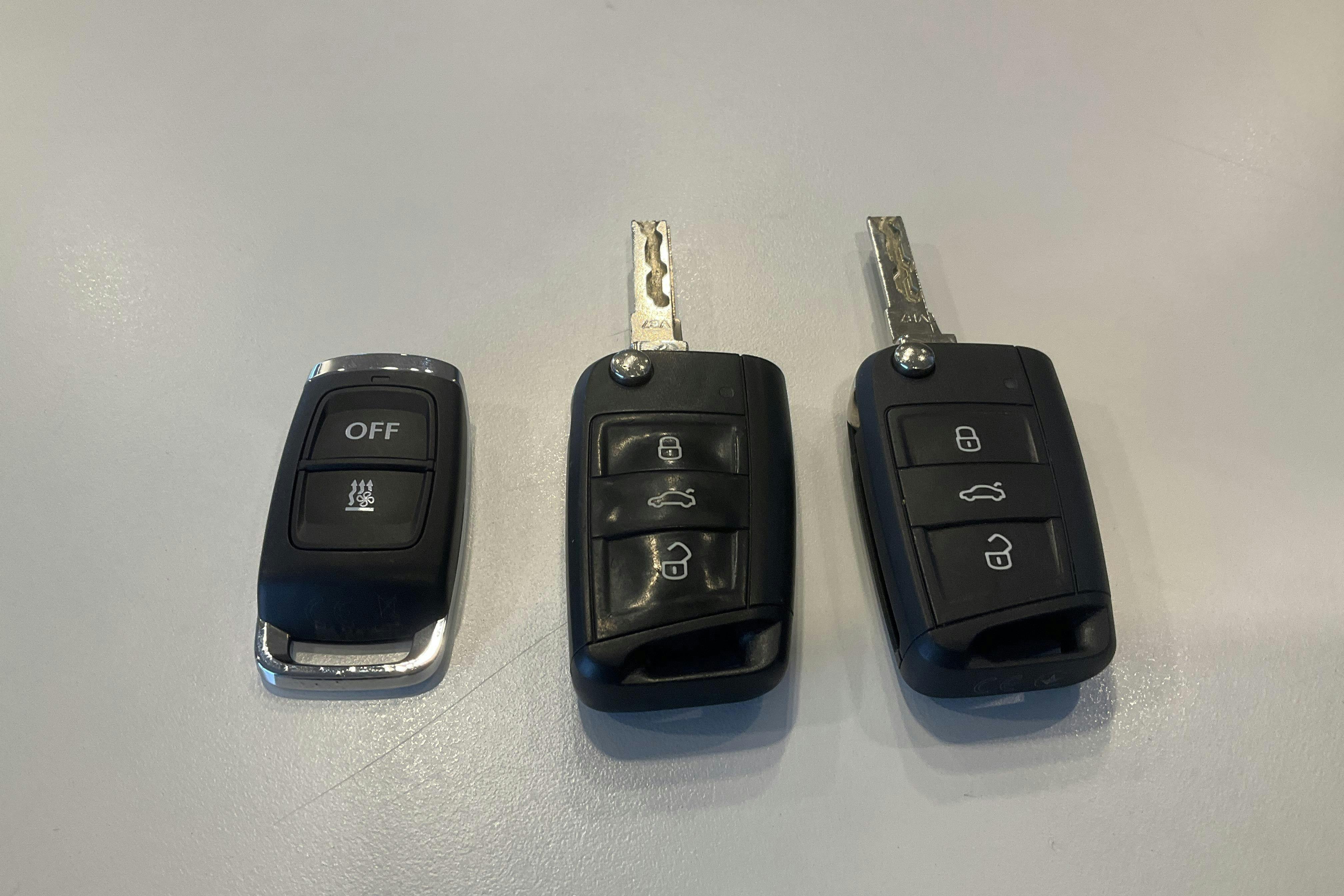 Presentationsfoto 17 av 17: Skoda Octavia III 1.5 TSI G-TEC Combi (130hk) - 6 689 mil - Automat - blå - 2020