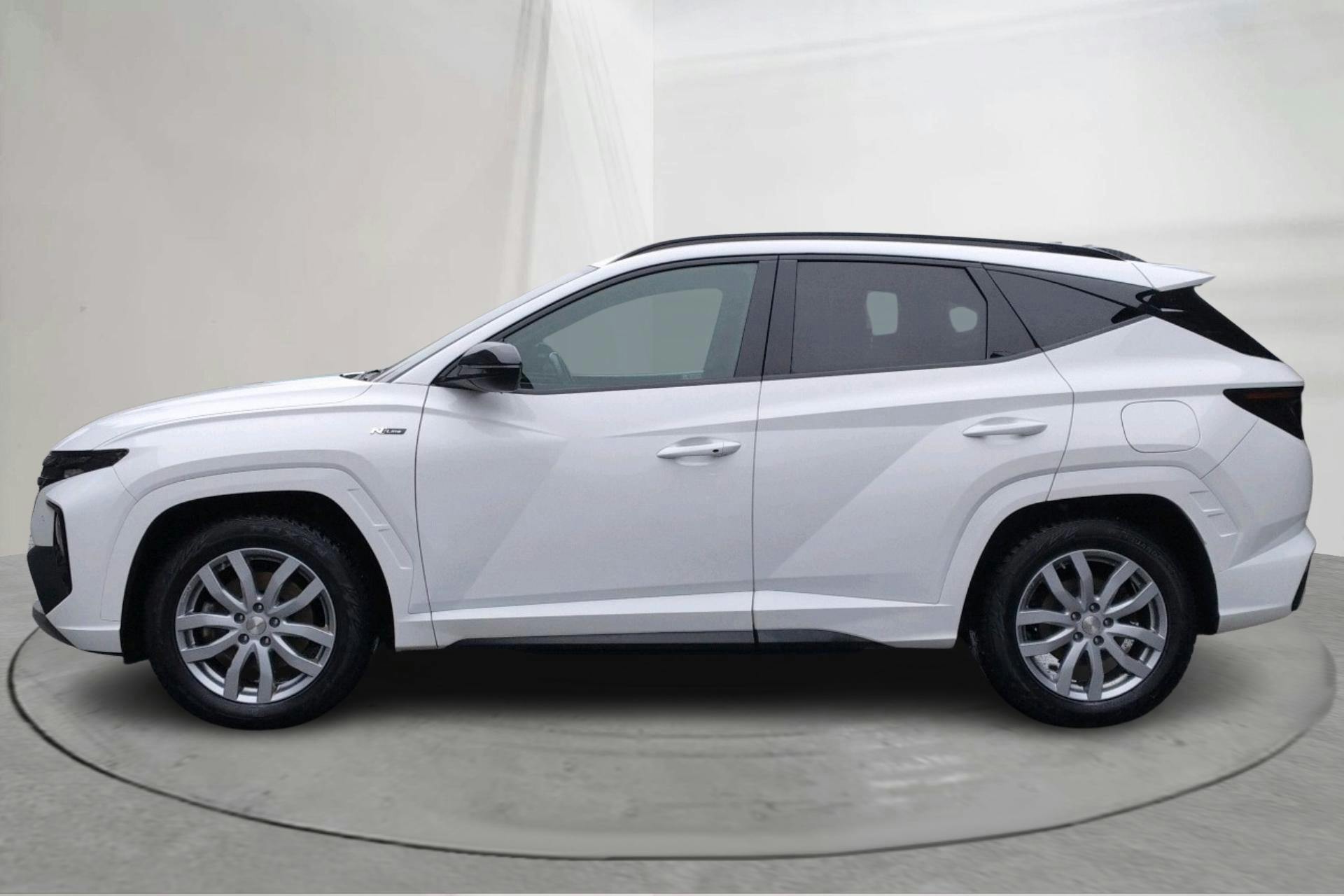 Esitlusfoto 2 aadressil 16: Hyundai Tucson 1.6 GDI plug-in hybrid 4WD (265hk) - 116 230 km - Automaatne - valge - 2022