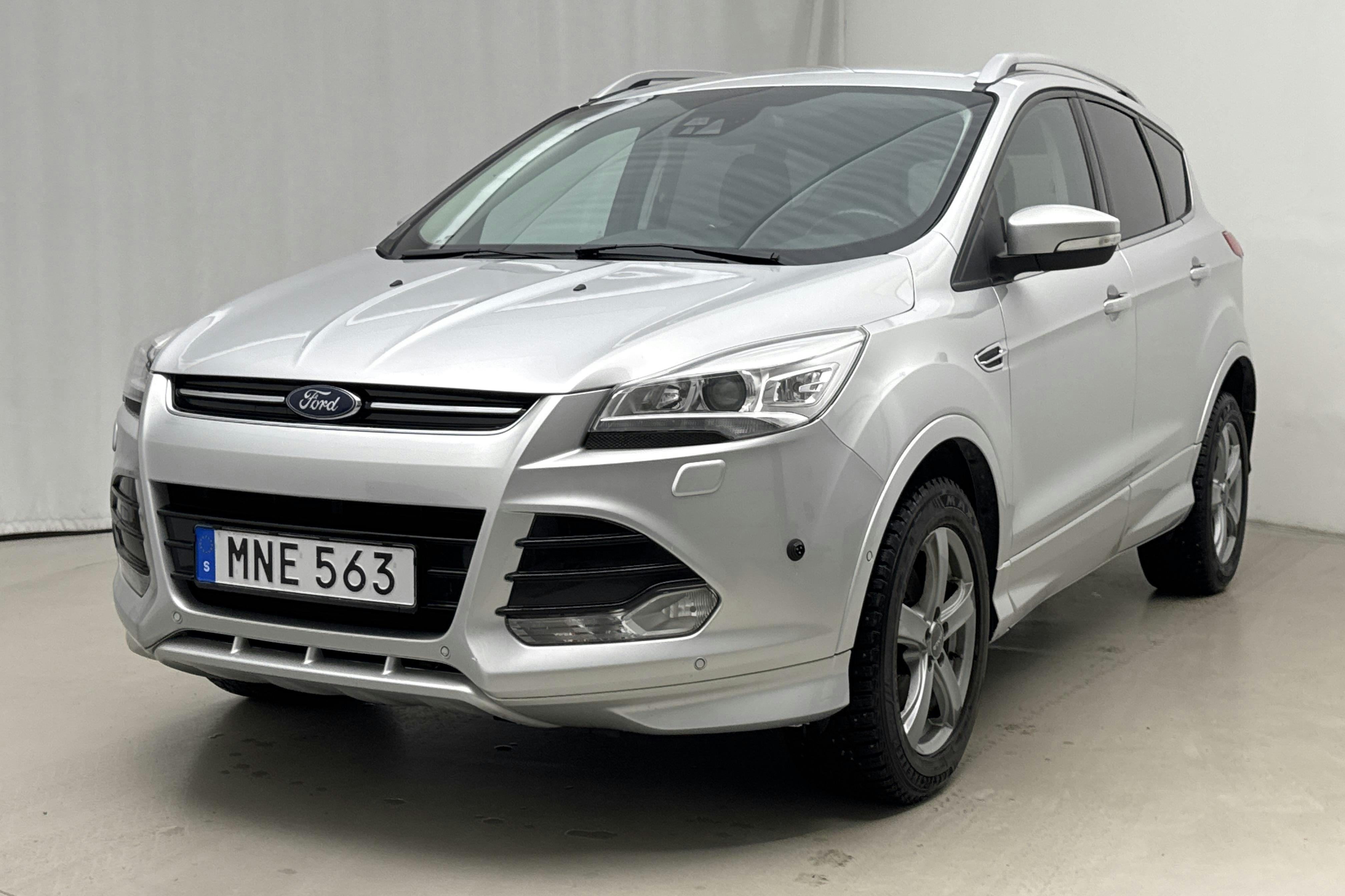 Presentation photo 1 of 18: Ford Kuga 2.0 TDCi AWD (180hk) - 158 690 km - Automatic - gray - 2016