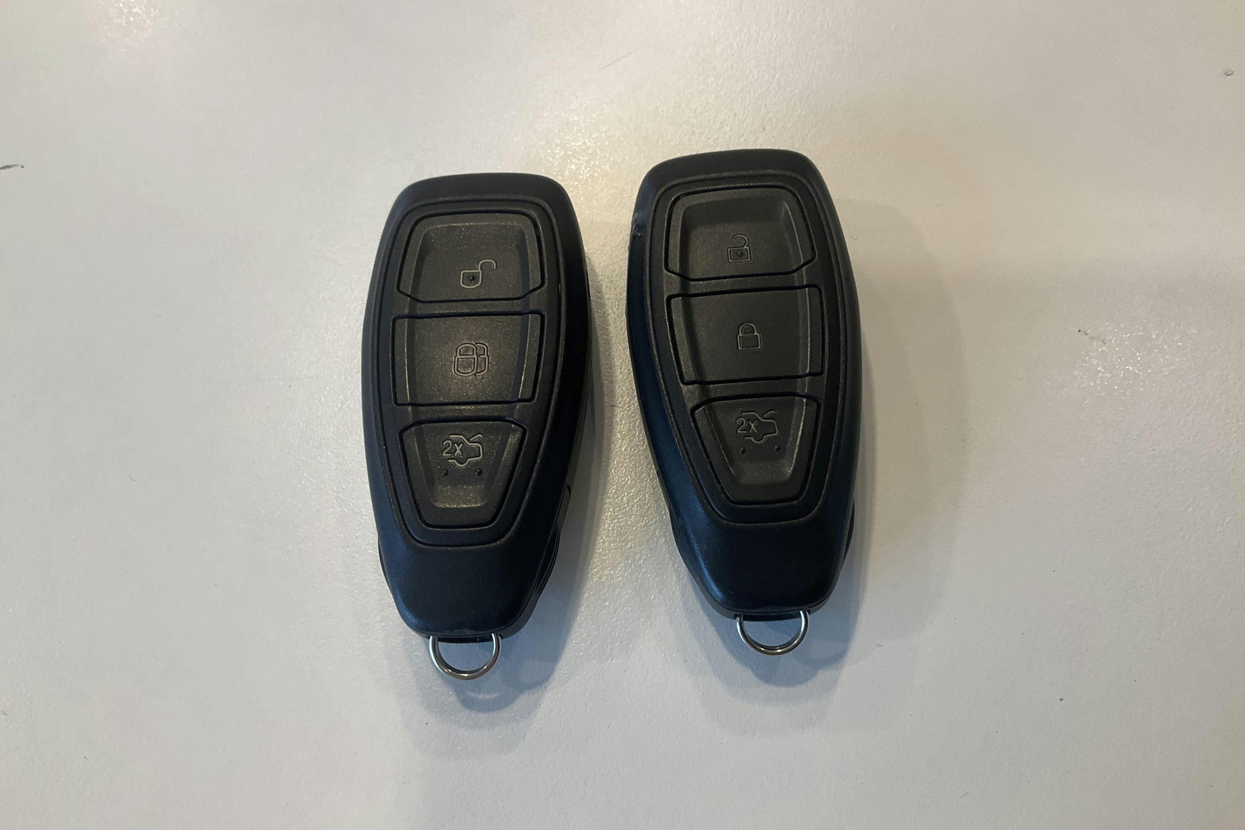 Presentation photo 18 of 18: Ford Kuga 2.0 TDCi AWD (180hk) - 158 690 km - Automatic - gray - 2016