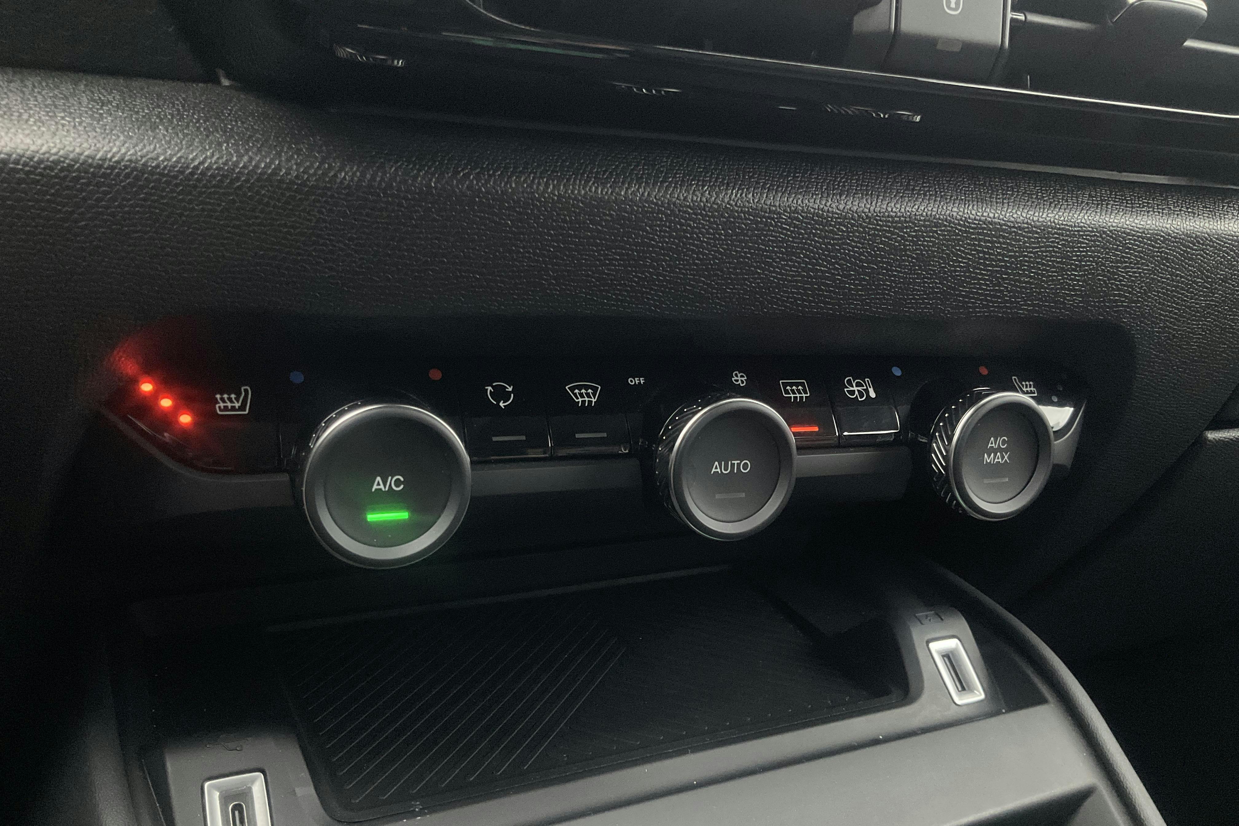 Presentation photo 18 of 18: Citroën e-C4 50kWh (136hk) - 47 740 km - Automatic - white - 2022