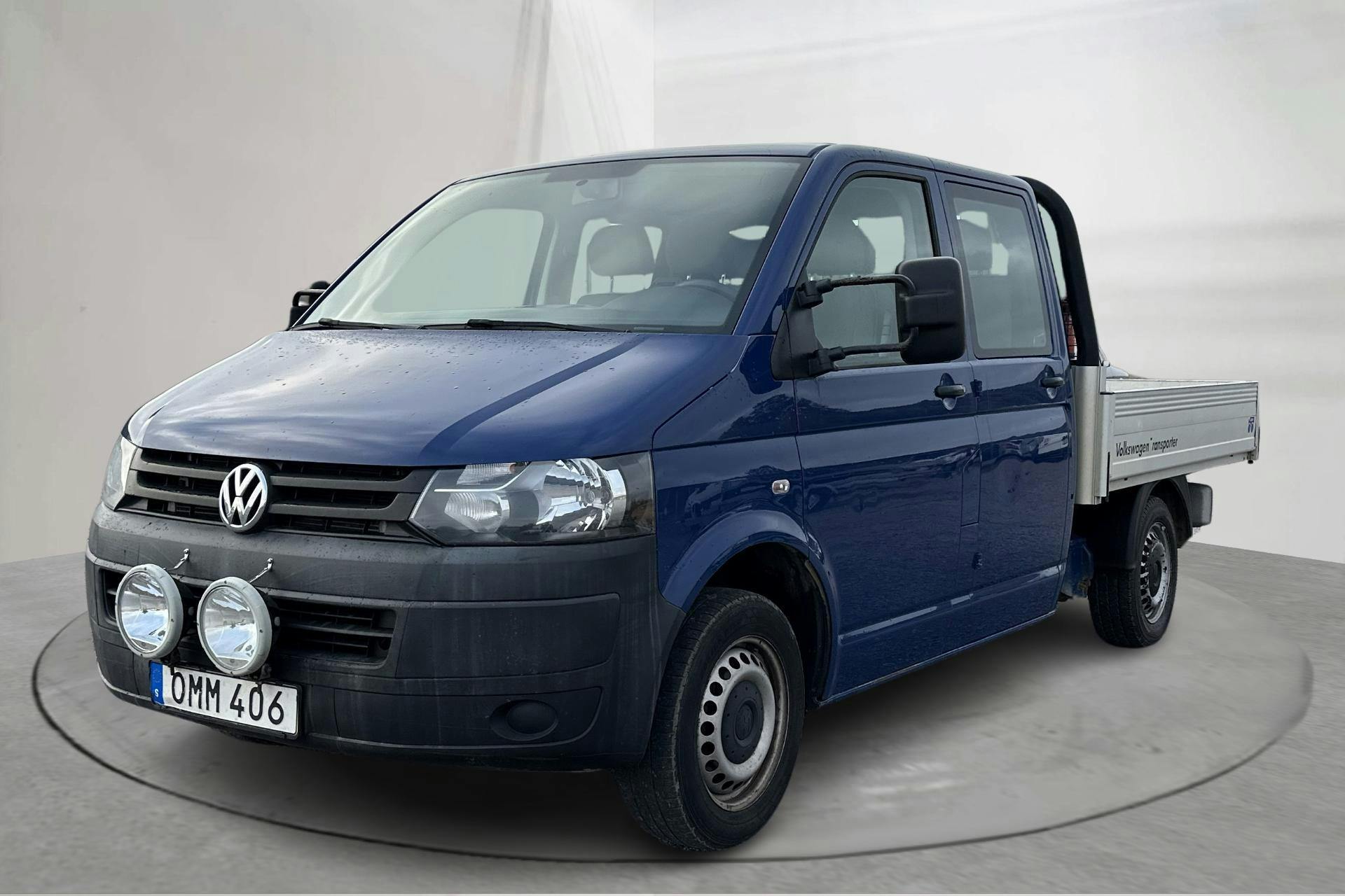 Presentationsfoto 1 av 16: VW Transporter T5 2.0 TDI Pickup (102hk) - 12 745 mil - Manuell - blå - 2015
