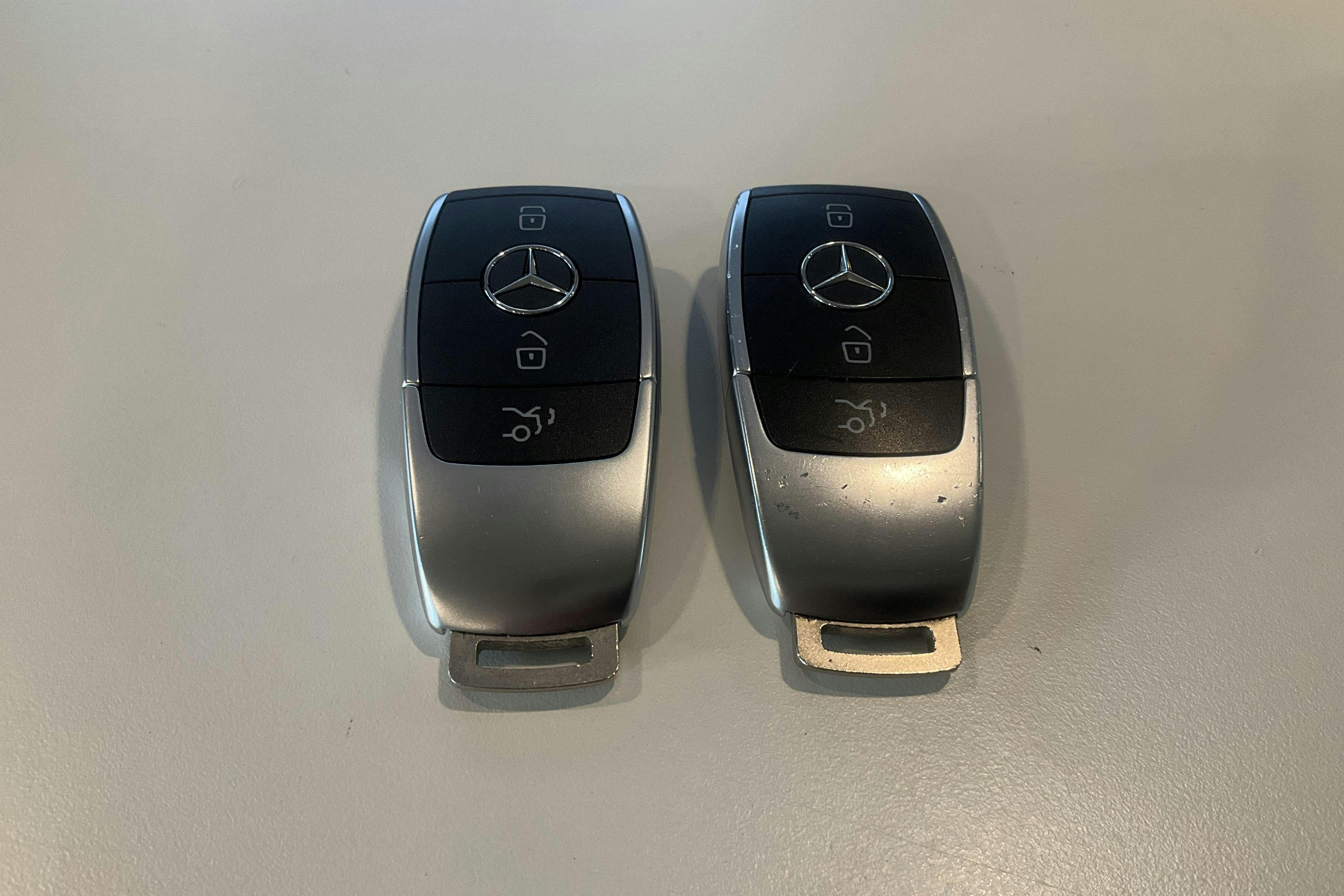 Presentationsfoto 28 av 28: Mercedes C 300 4MATIC Cabriolet A205 (258hk) - 7 067 mil - Automat - silver - 2022