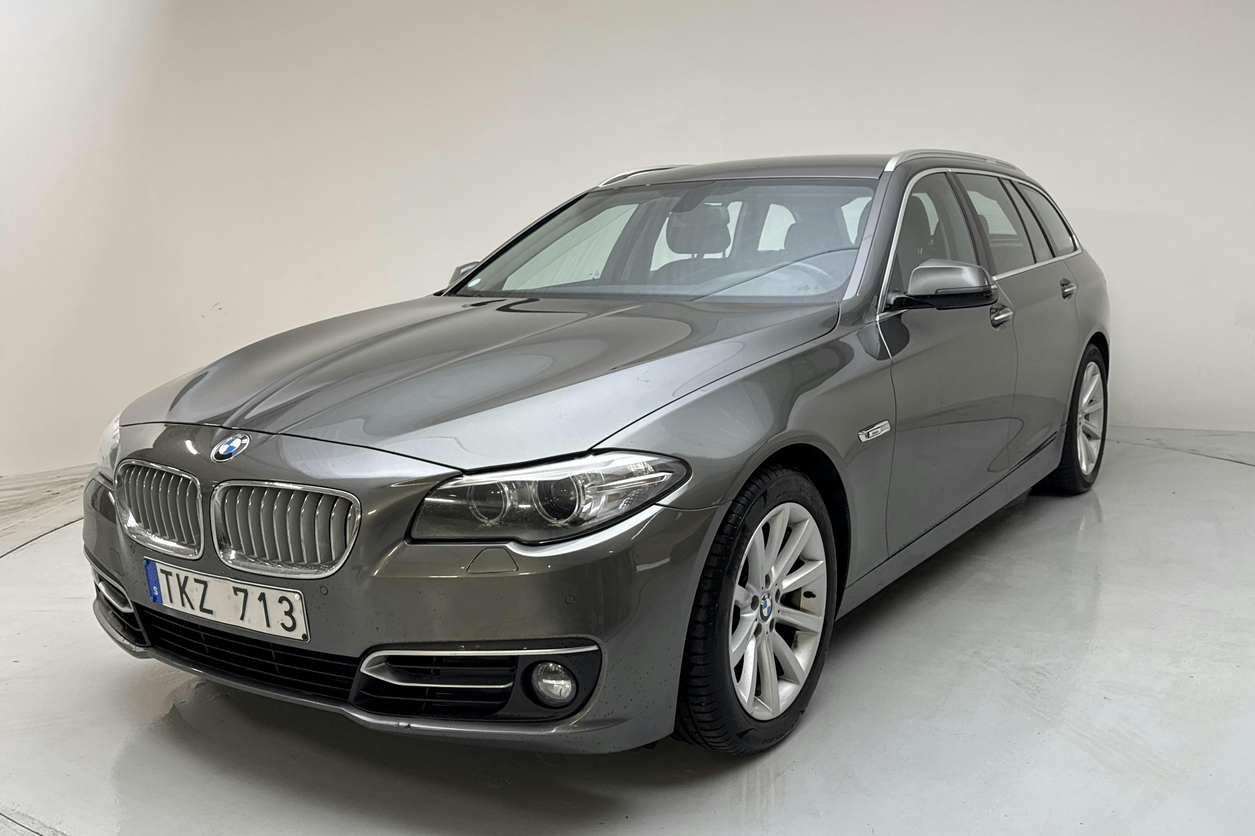 Esitlusfoto 1 aadressil 14: BMW 520d Touring, F11 (184hk) - 174 710 km - Automaatne - hall - 2014