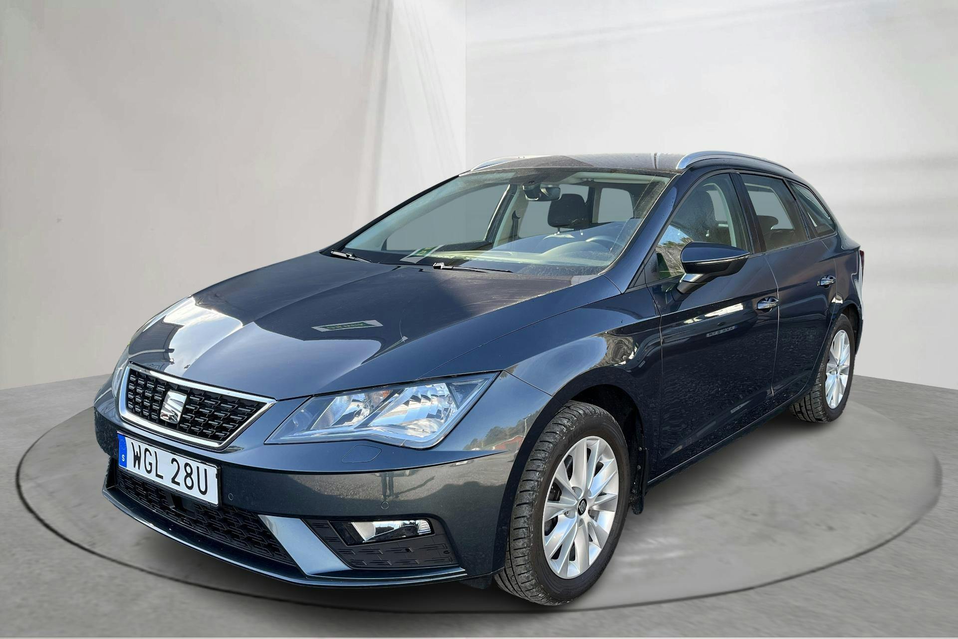 Presentationsfoto 1 av 13: Seat Leon 1.5 TGI ST (130hk) - 4 969 mil - Manuell - Dark Grey - 2020