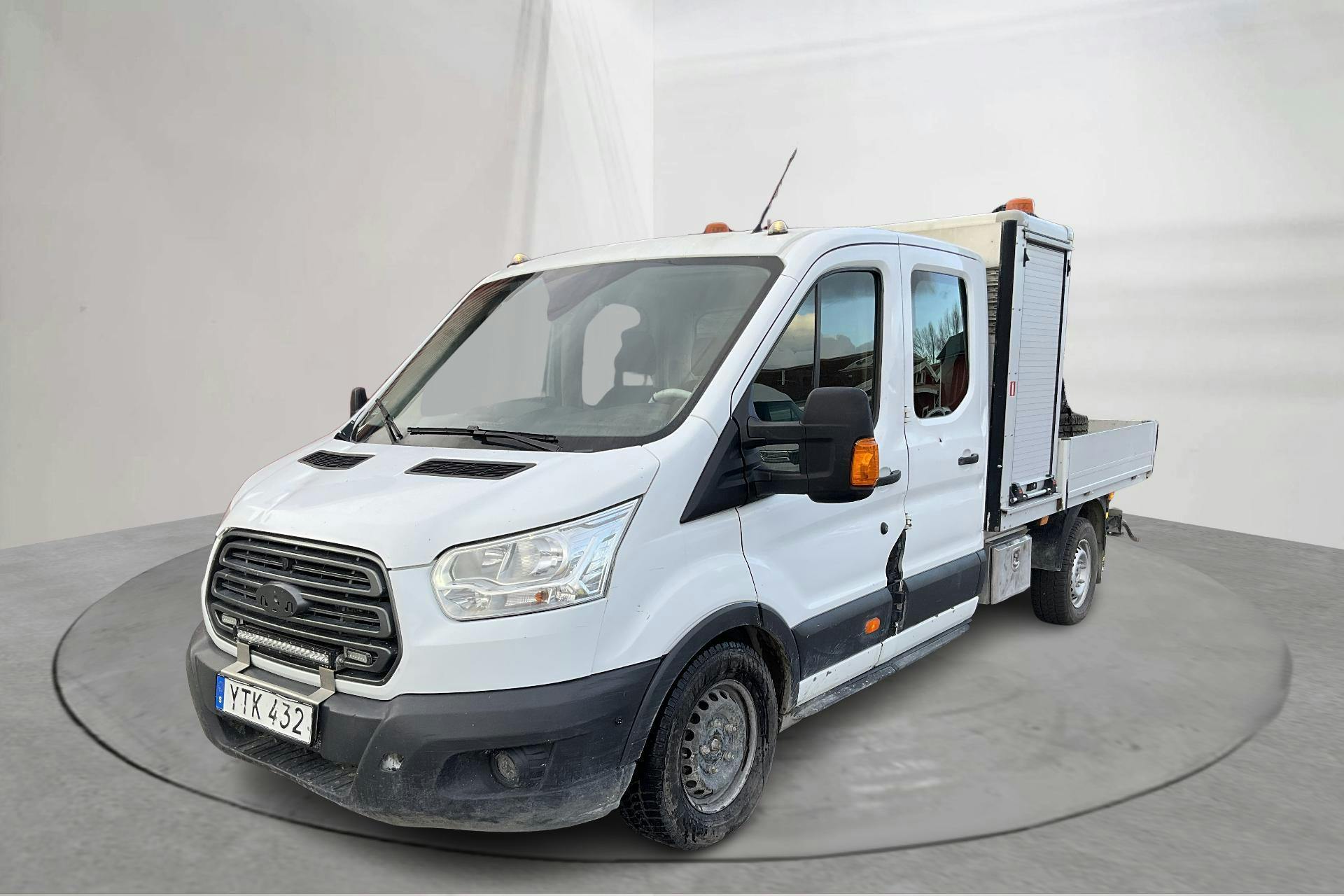 Presentation photo 1 of 16: Ford Transit Chassi 350 2.0 TDCi 2WD (170hk) - 53 470 km - Manual - 2019