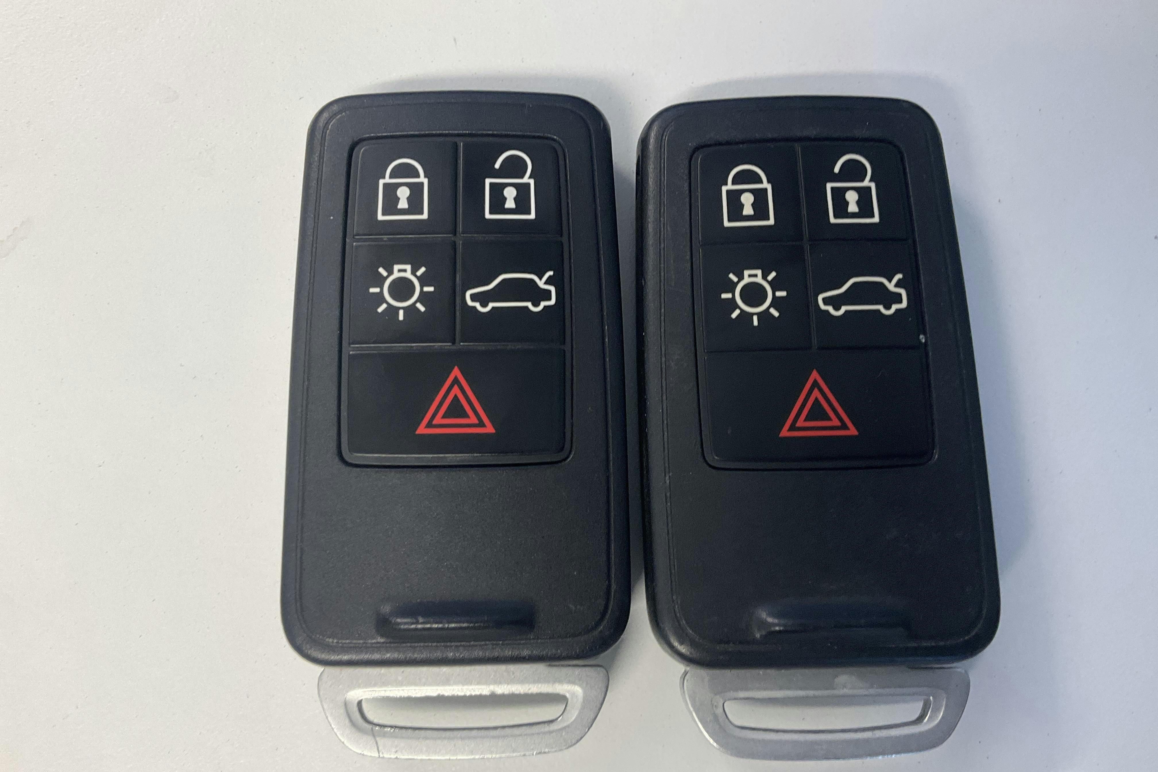 Presentationsfoto 21 av 21: Volvo V40 Cross Country T3 (152hk) - 8 748 mil - Automat - silver - 2019