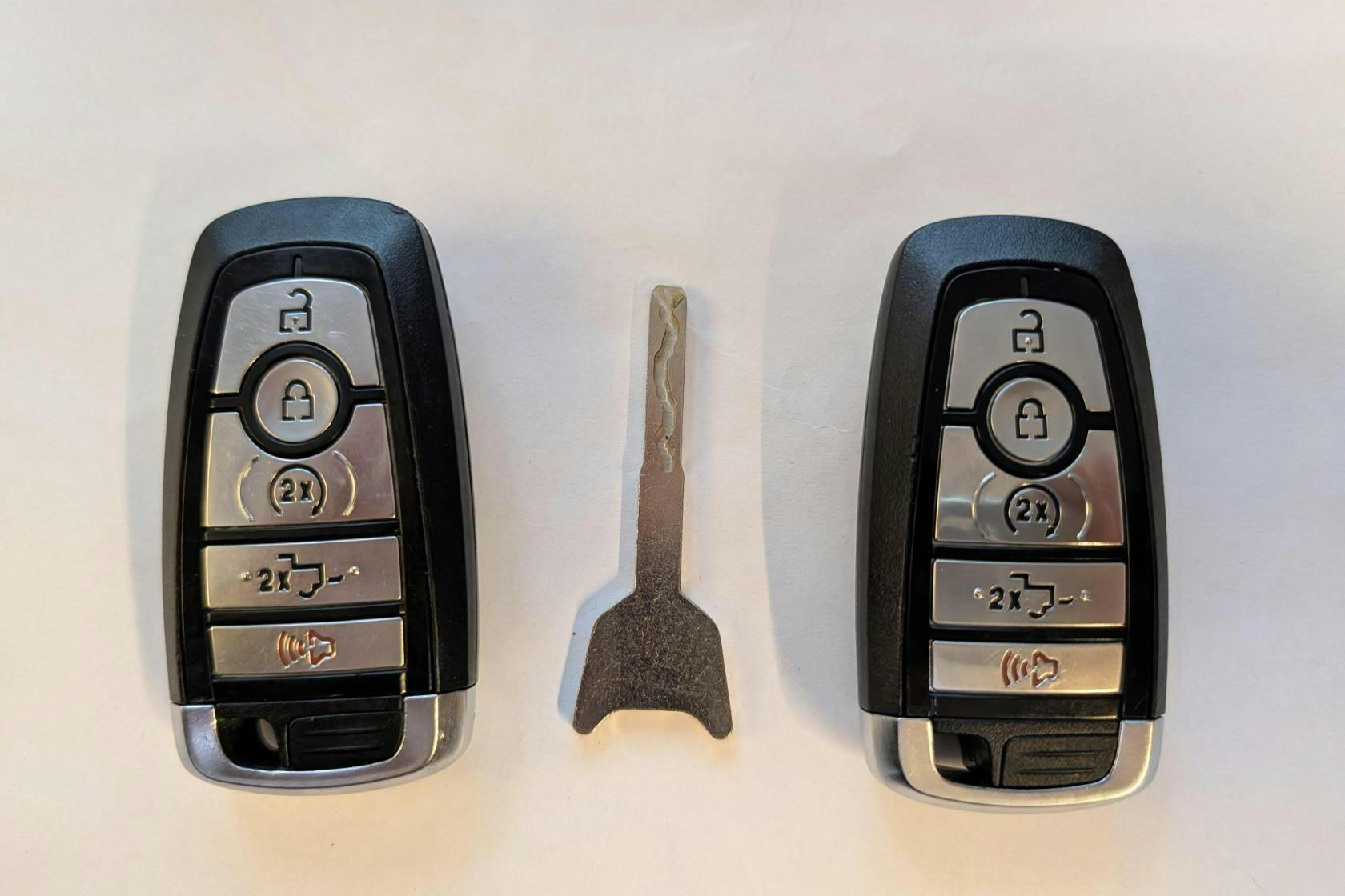 Zdjęcie prezentacyjne 17 z 17: Ford F-150 5.0 (405hk) - 50 590 km - Automatyczna - szary - 2023