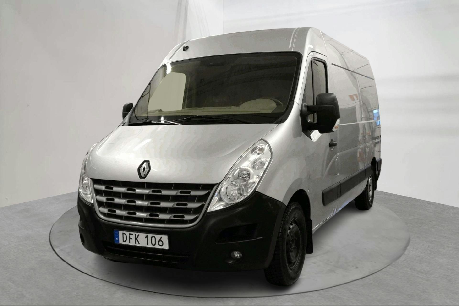 Presentation photo 1 of 12: Renault Master 2.3 dCi FAP 2WD (125hk) - 265 440 km - Manual - gray - 2013