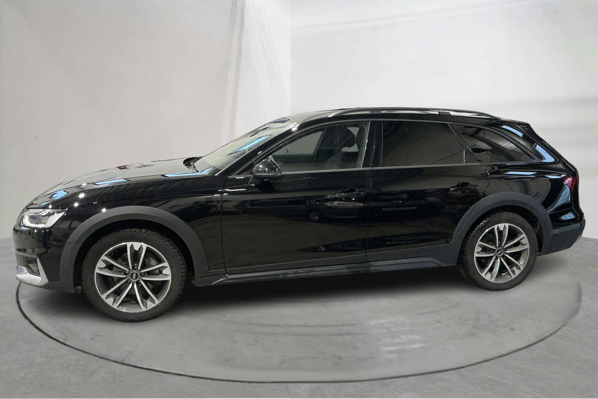 Presentation photo 2 of 13: Audi A4 Allroad 40 TDI quattro (204hk) - 98 620 km - Automatic - black - 2022