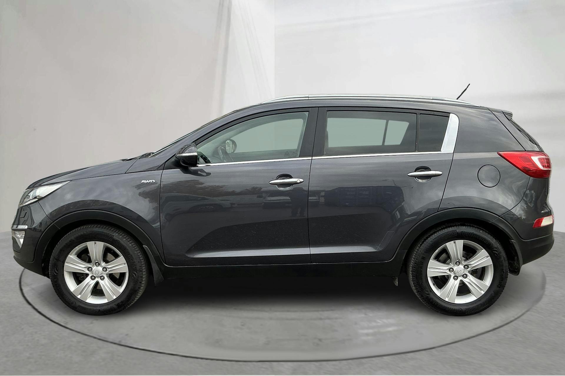Presentationsfoto 2 av 14: KIA Sportage 2.0 CRDi AWD (184hk) - 17 098 mil - Manuell - Dark Grey - 2012