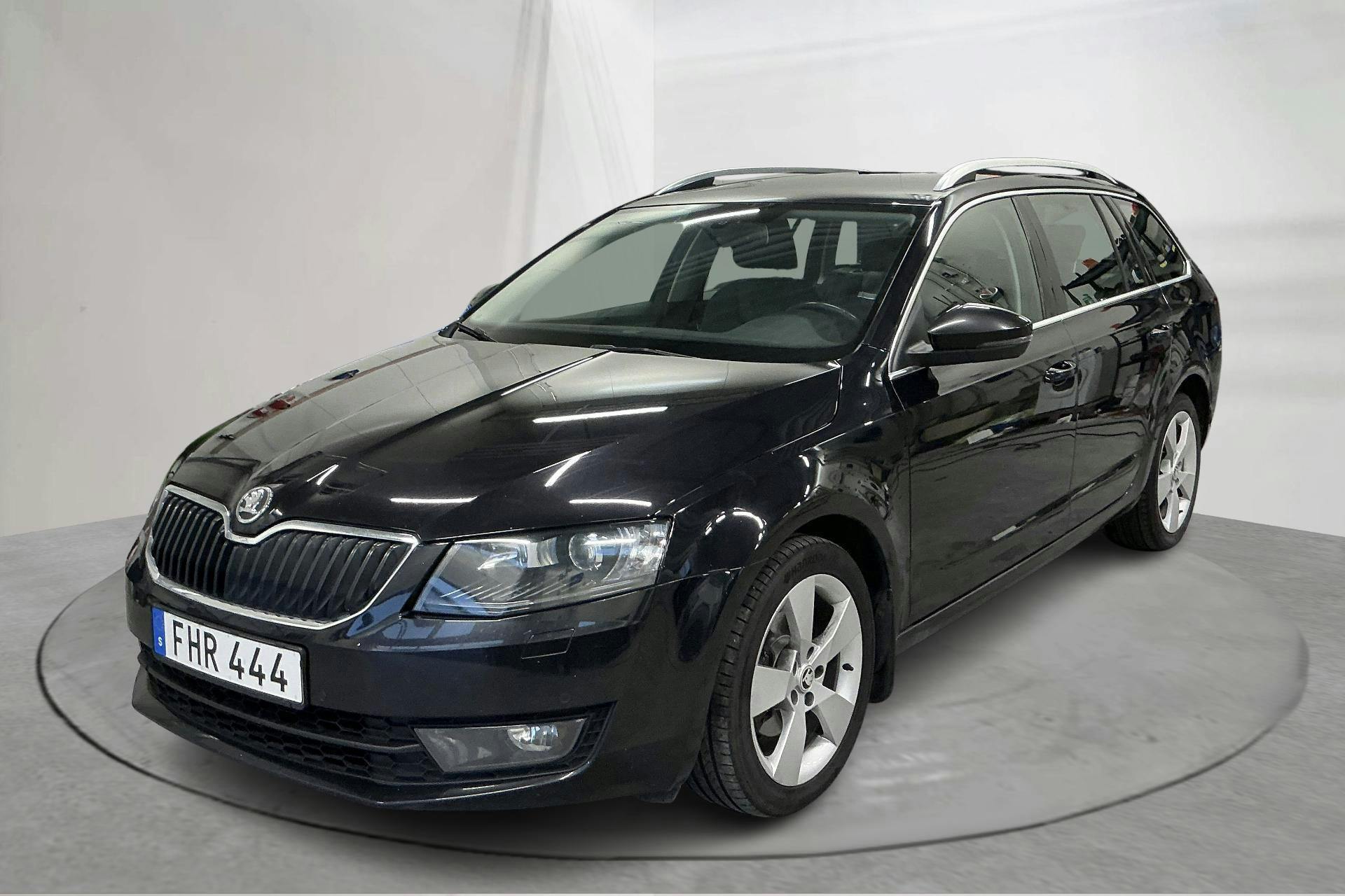 Skoda Octavia III 2.0 TDI CR Combi (150hk) - 19 663 mil - Automat - svart - 2014