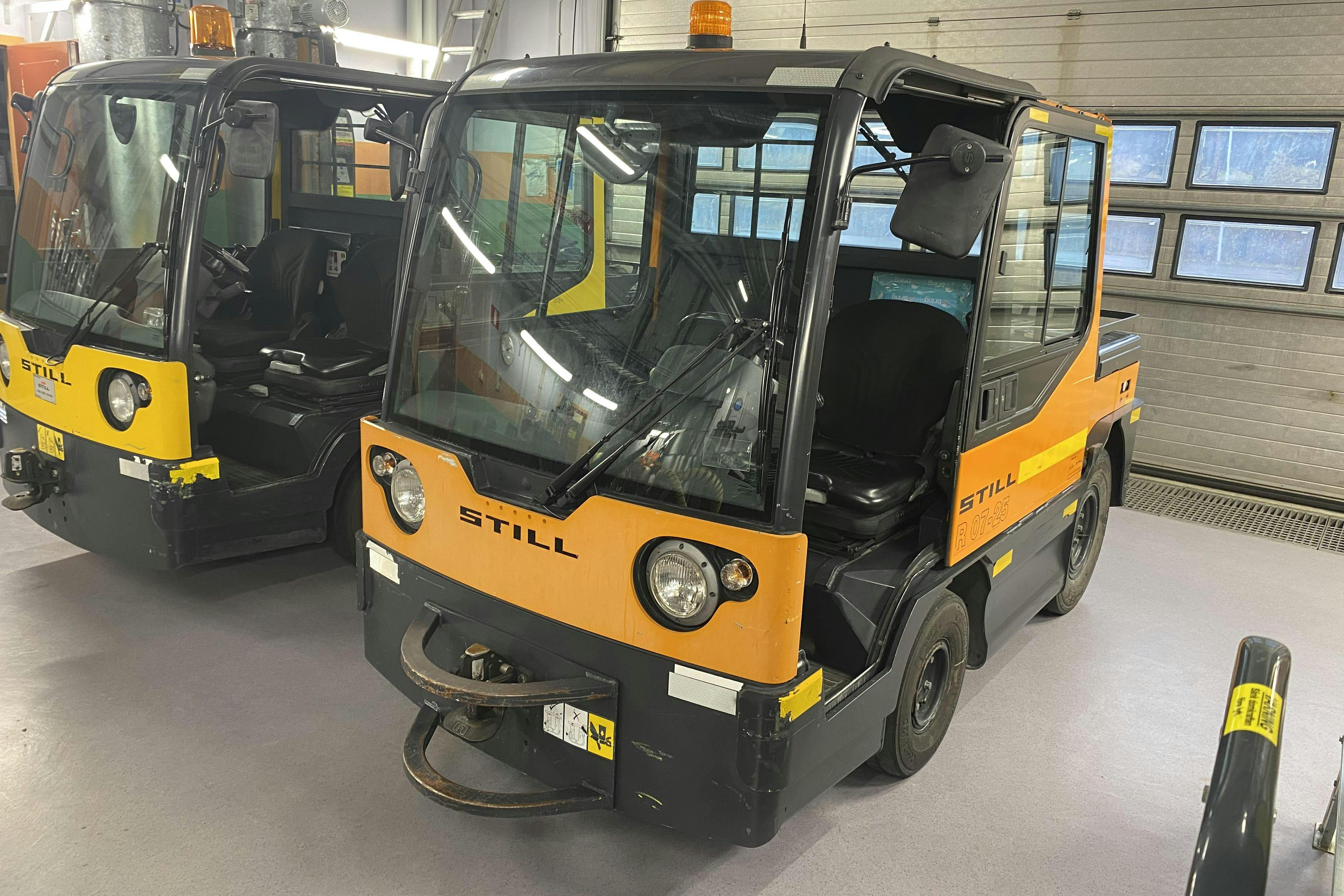 Still R07-25 Dragtruck - - 2011