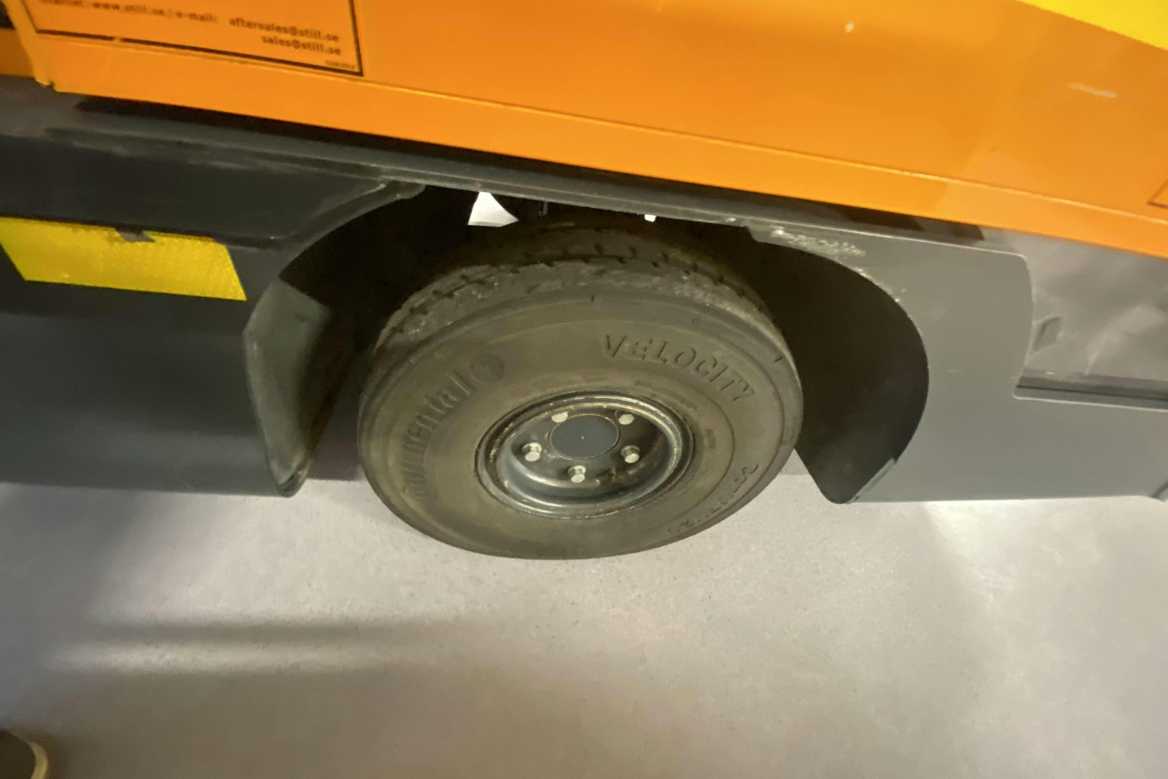 Presentationsfoto 25 av 25: Still R07-25 Dragtruck -  - 2011