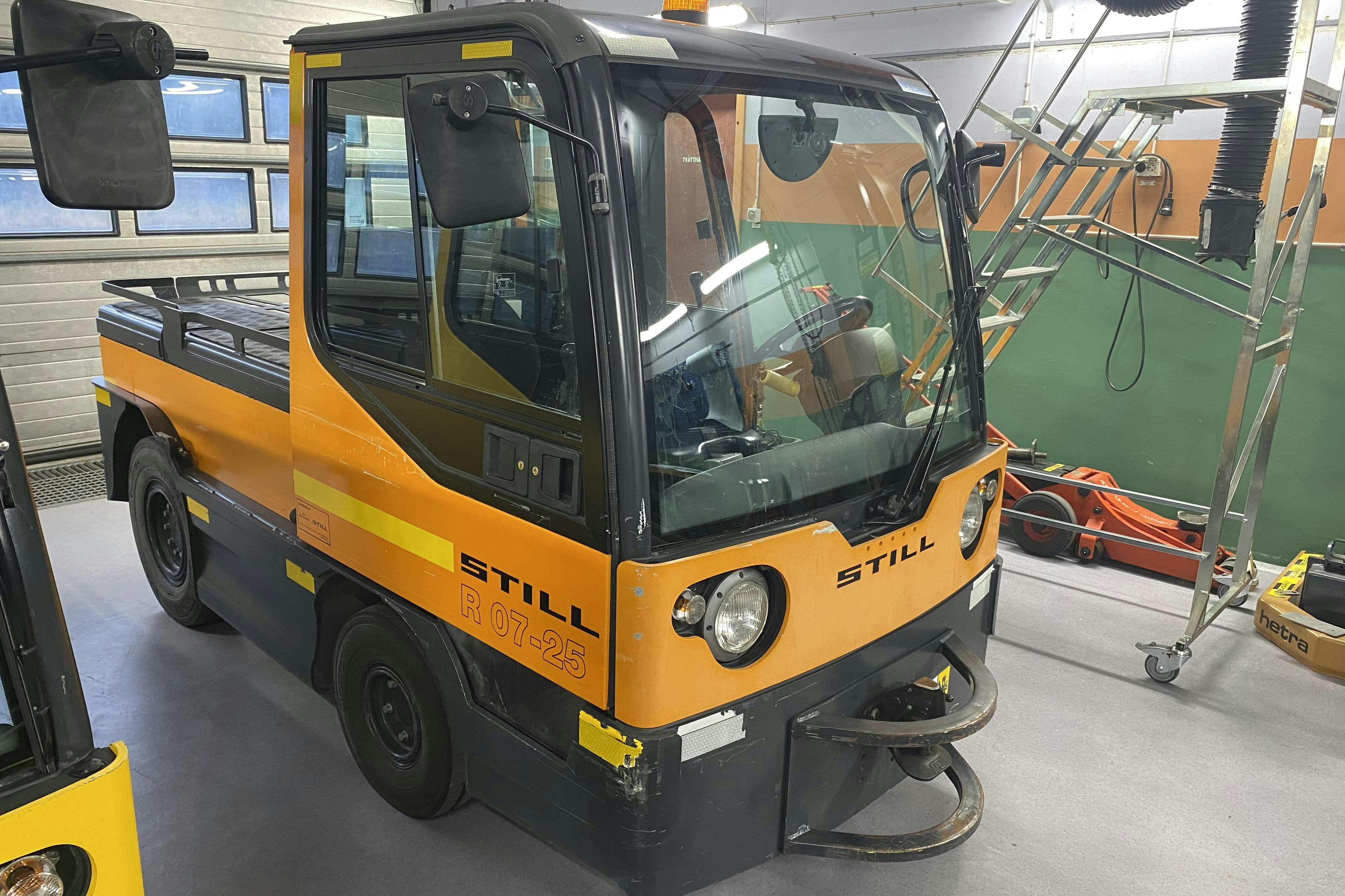 Presentationsfoto 2 av 25: Still R07-25 Dragtruck -  - 2011