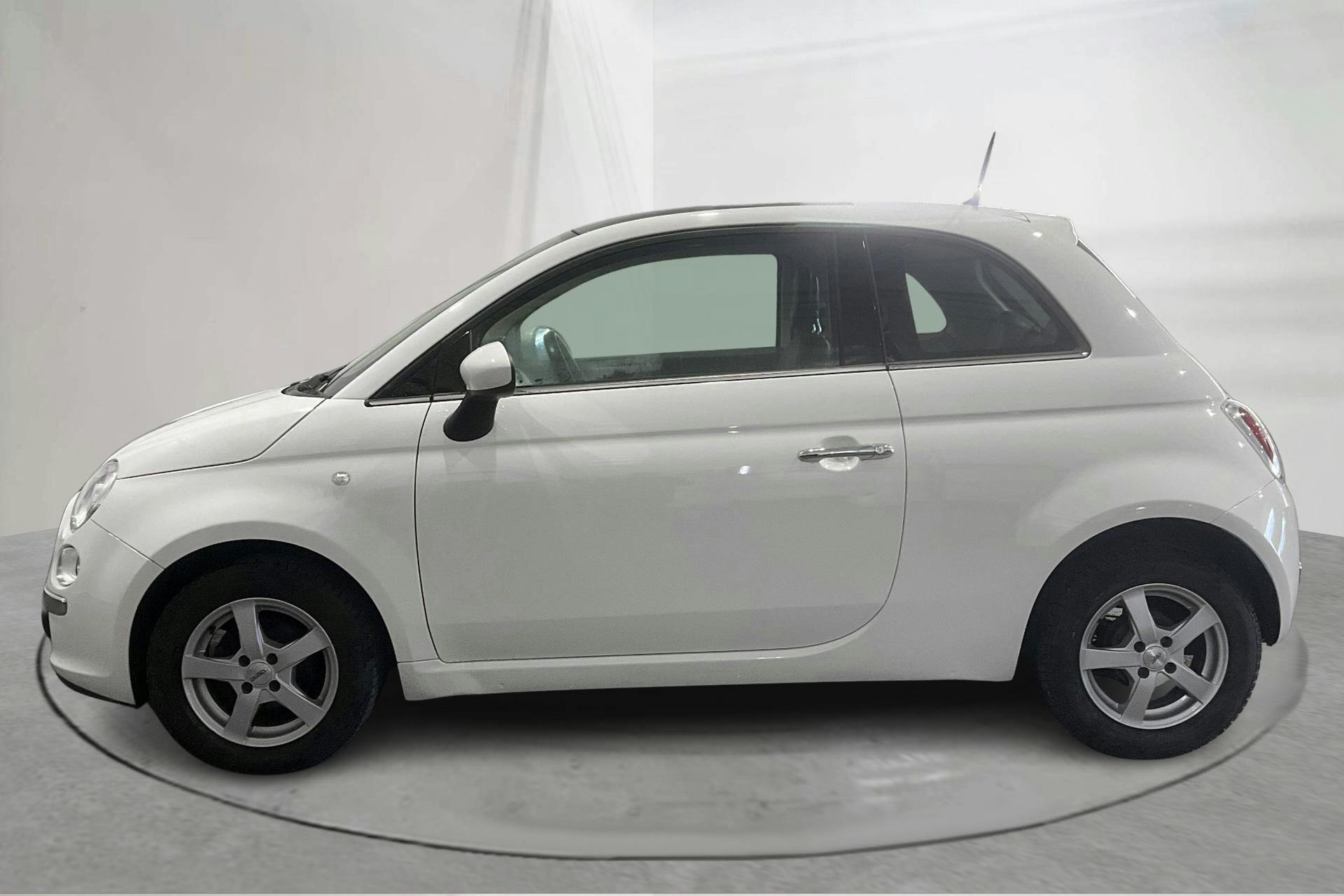 Presentationsfoto 2 av 12: Fiat 500 1.2 (69hk) - 11 890 mil - Manuell - vit - 2015