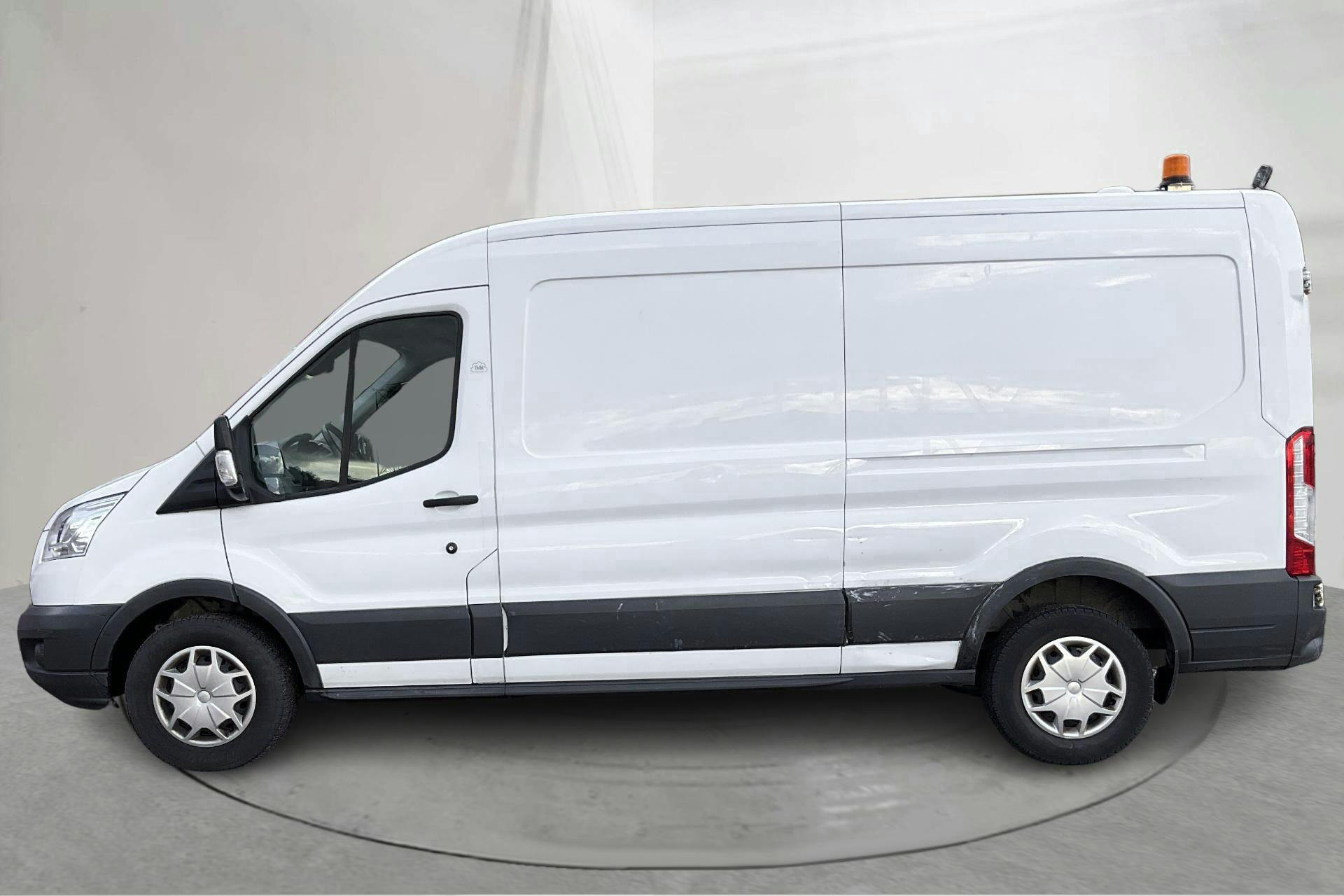 Presentation photo 2 of 12: Ford Transit 350 2.0 TDCi 2WD Skåp (170hk) - 198 090 km - Manual - white - 2017
