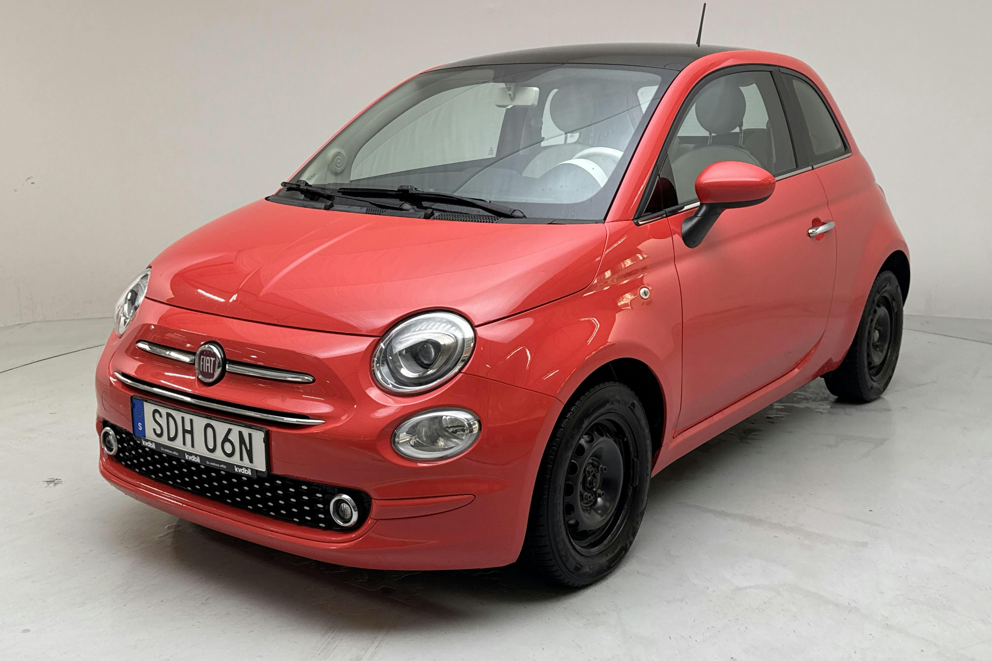 Presentation photo 1 of 13: Fiat 500 1.2 (69hk) - 67 180 km - Manual - red - 2019
