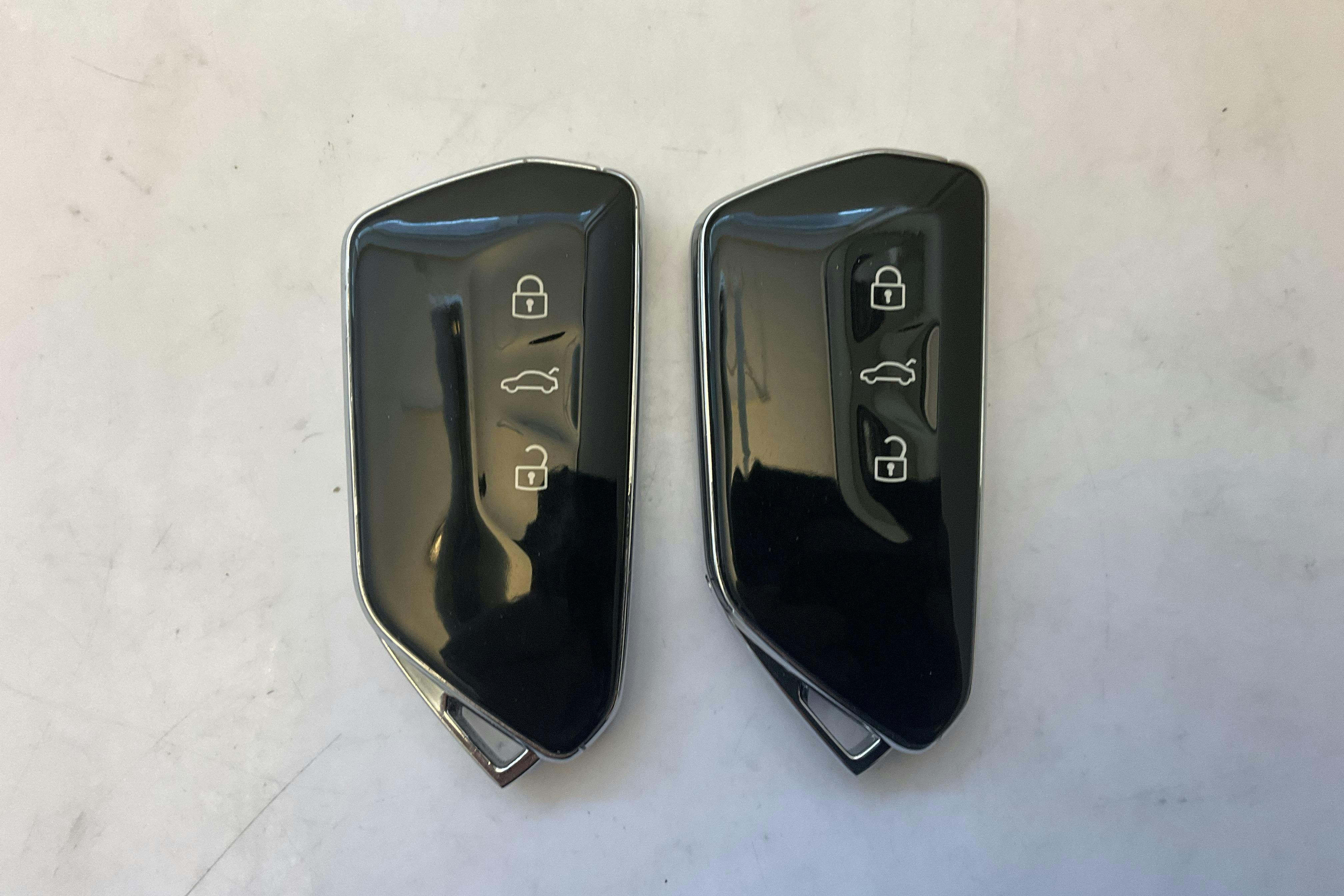 Presentationsfoto 22 av 22: Skoda Enyaq RS Coupé iV 4x4 (340hk) - 2 118 mil - Automat - vit - 2024