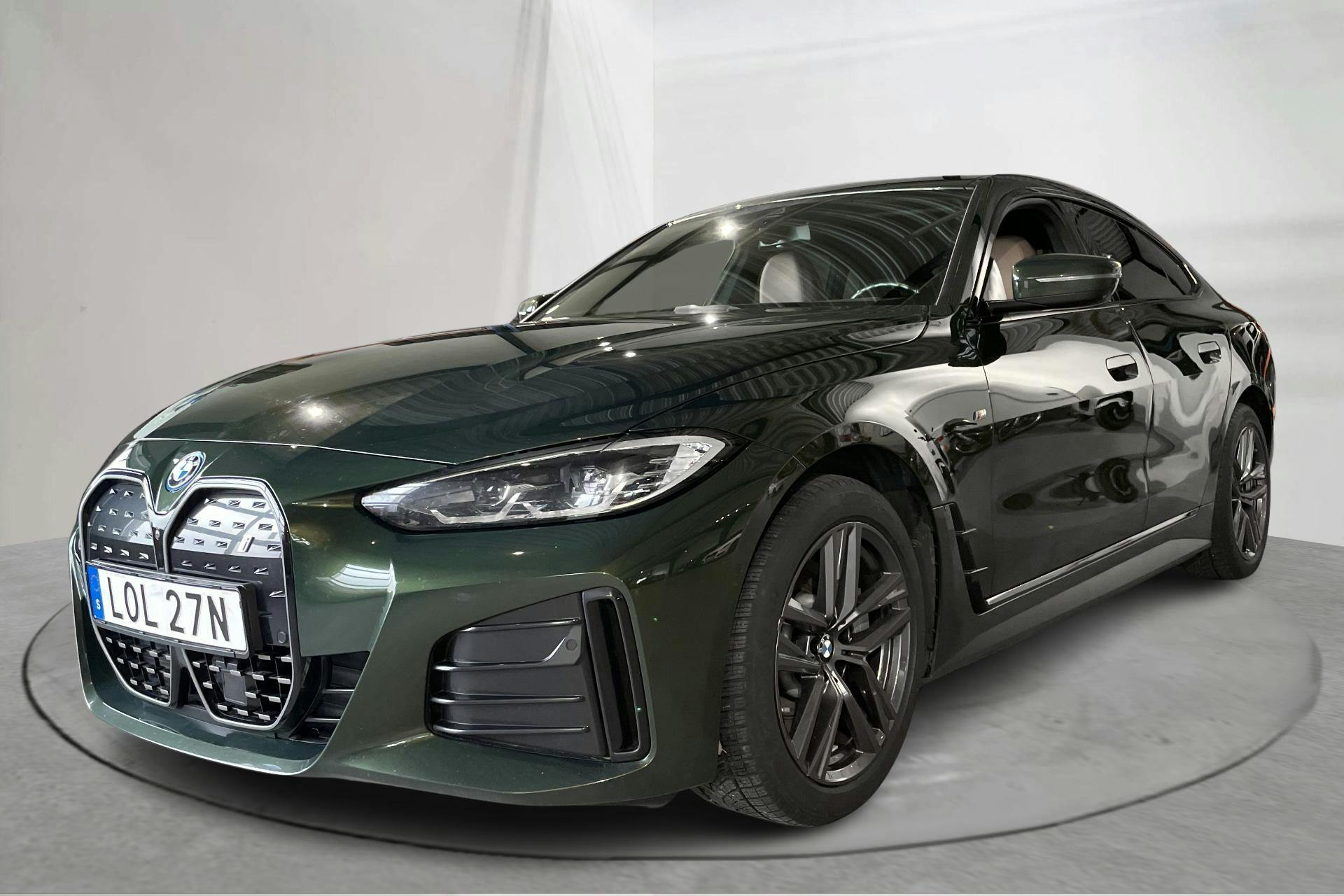 Presentation photo 1 of 20: BMW i4 eDrive40, G26 (340hk) - 117 080 km - Automatic - green - 2024