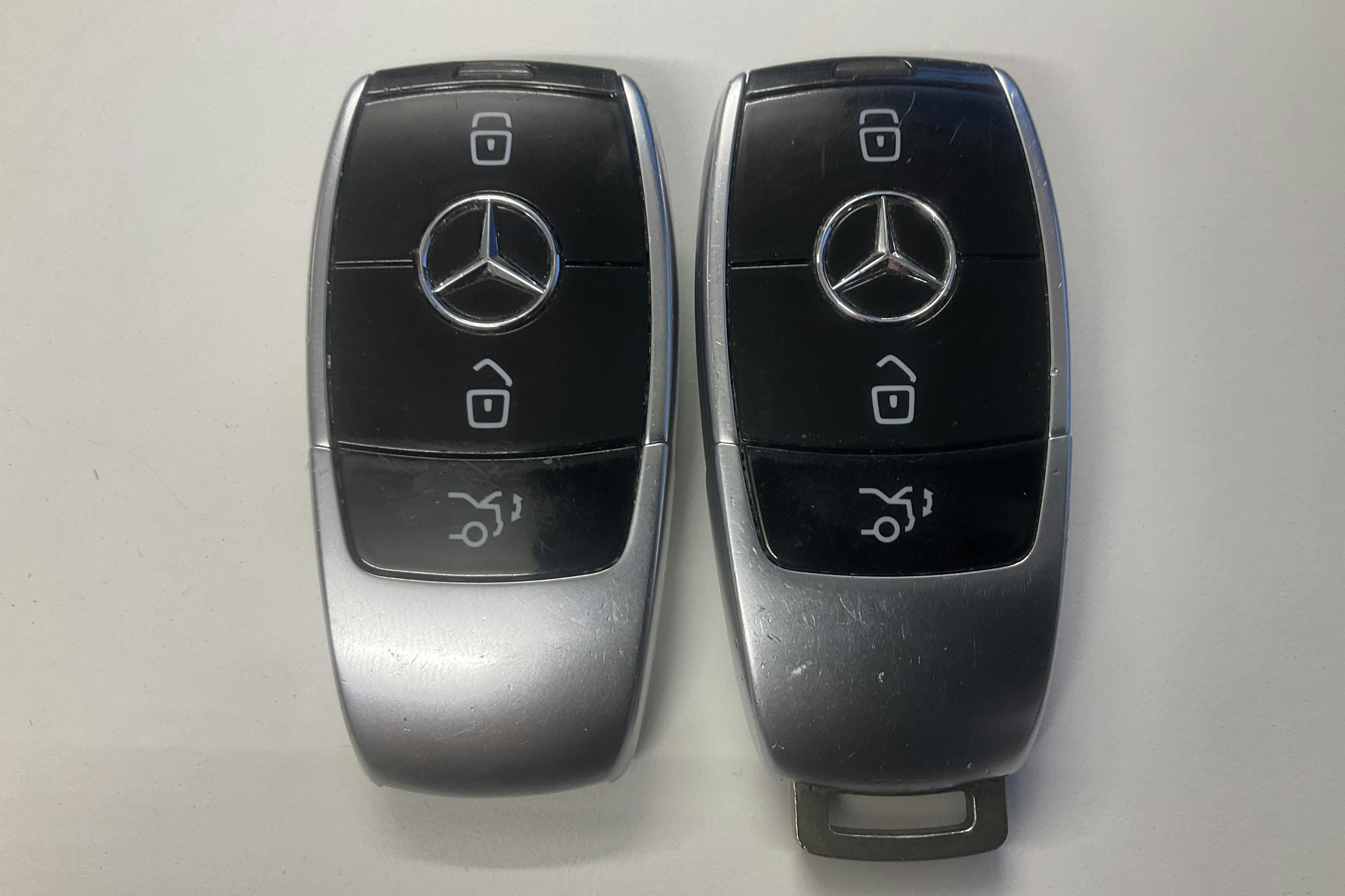 Presentationsfoto 27 av 27: Mercedes E 220 d 4MATIC Sedan W213 (194hk) - 12 525 mil - Automat - Dark Green - 2018